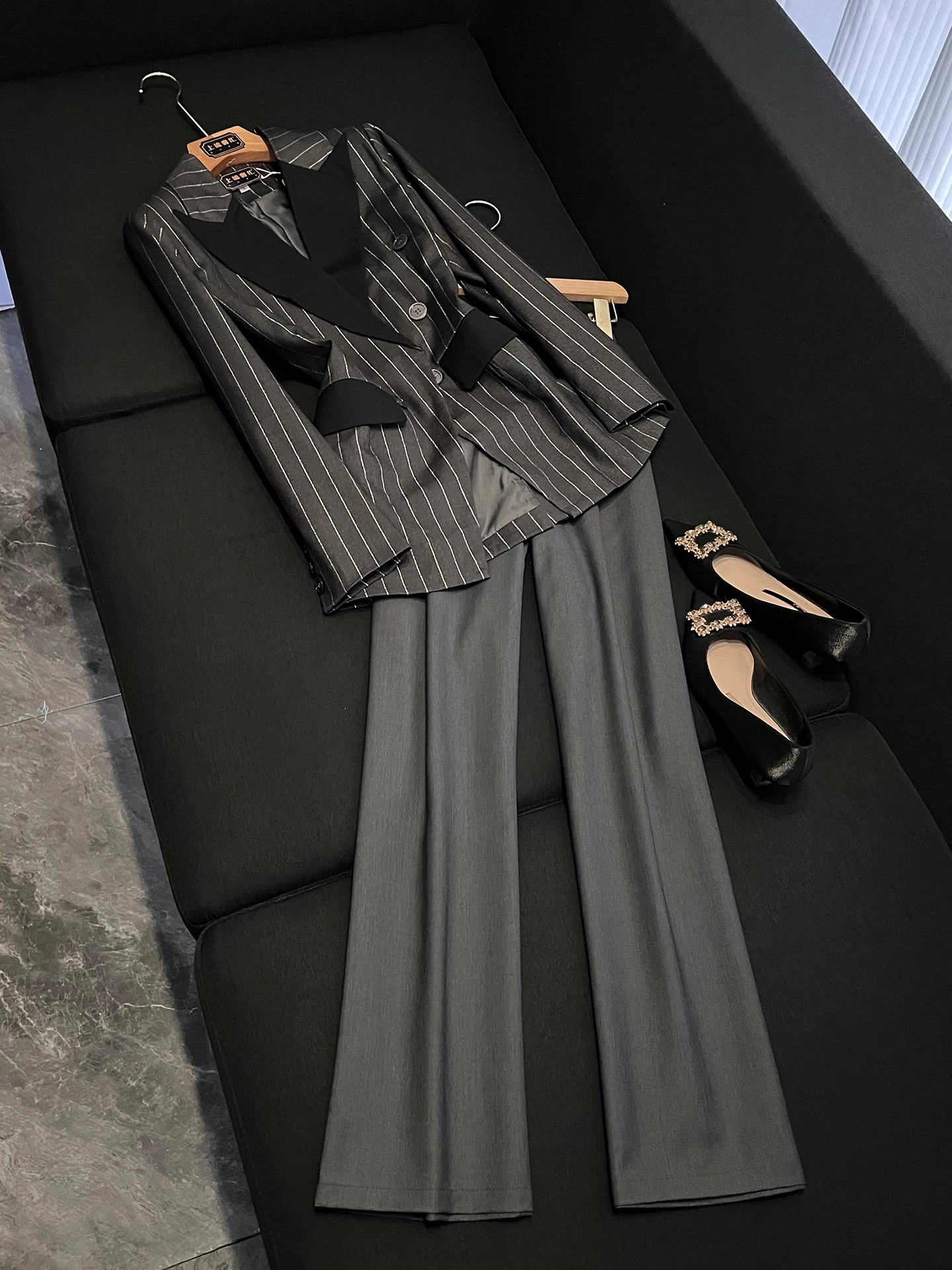 

Simple Fashionable Professional Suit Set Striped Businesswear Women's Slim Fit Office Wear Spring 2026 P294 Long Sleeve Butto...