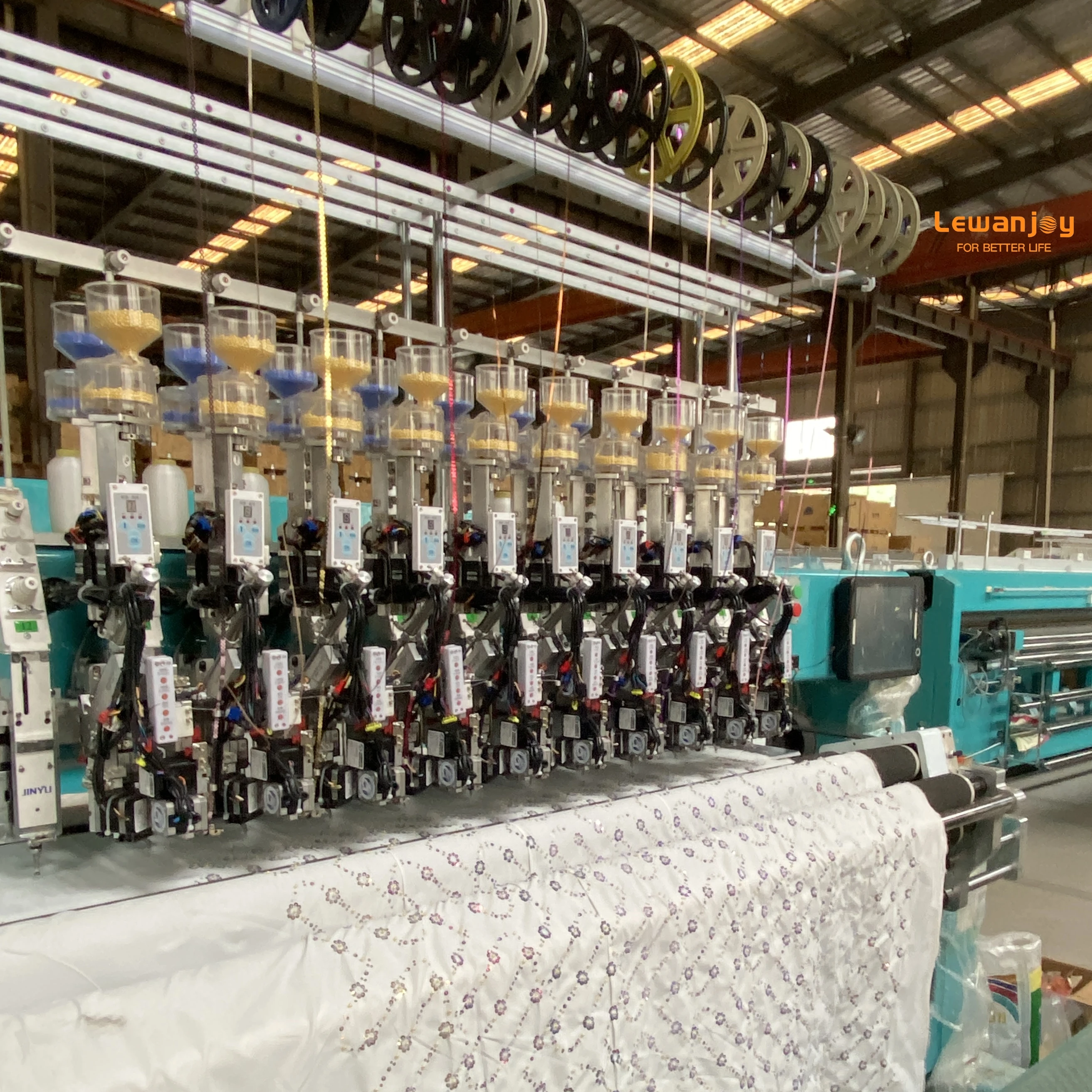 Высокоскоростная компьютеризированная машина Lewanjoy для вышивки Автомобильных Подушек и штор