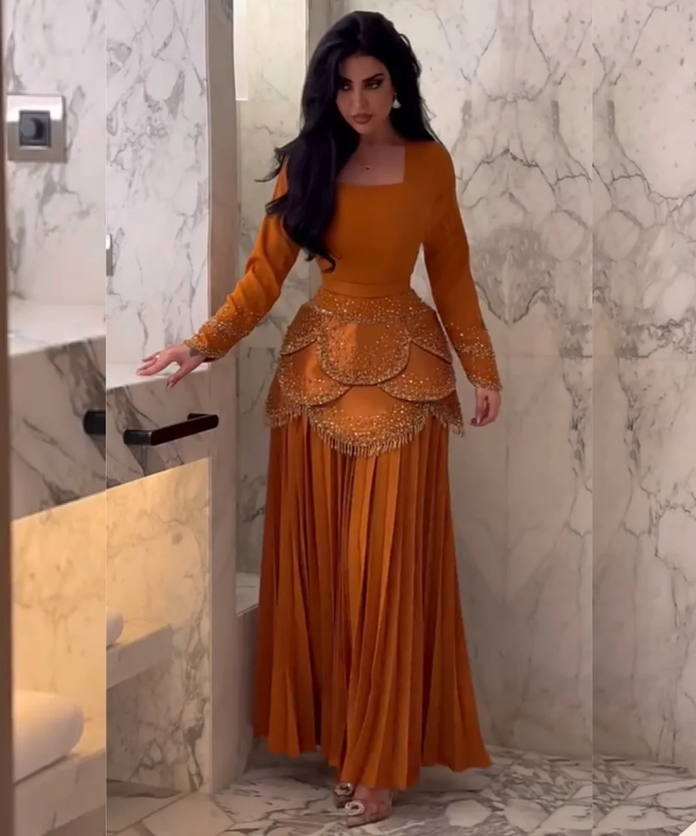 

Изысканные вечерние платья А-силуэта с плиссировкой, пайетками и квадратным вырезом, выполненные на заказ для особых случаев, в стиле знаменитостей