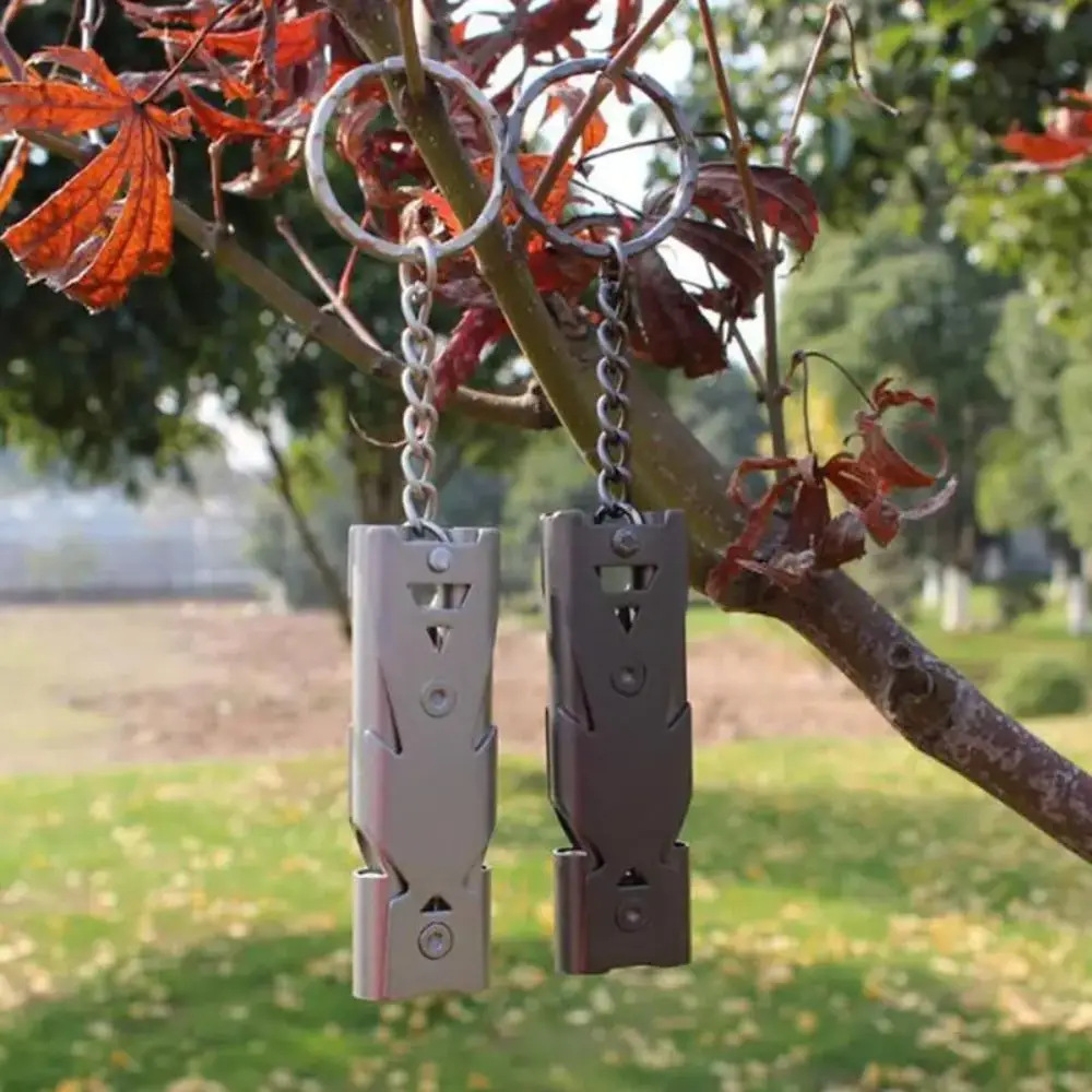 متعددة الوظائف صفارة إنقاذ الطوارئ المهنية بصوت عال في الهواء الطلق صفارة إنقاذ الحياة خفيفة الوزن