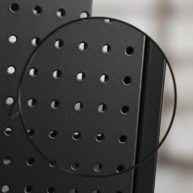 Mobil Sergi Rafı 23,7 x 66 inç Perakende Mağazası, Kuyumcu, El Sanatları Fuarı İçin, Soğuk Haddelenmiş Çelik Pegboard Panel, Tekerlekler, 30 Kancalı, Çift Taraflı Taban Plakası, Siyah