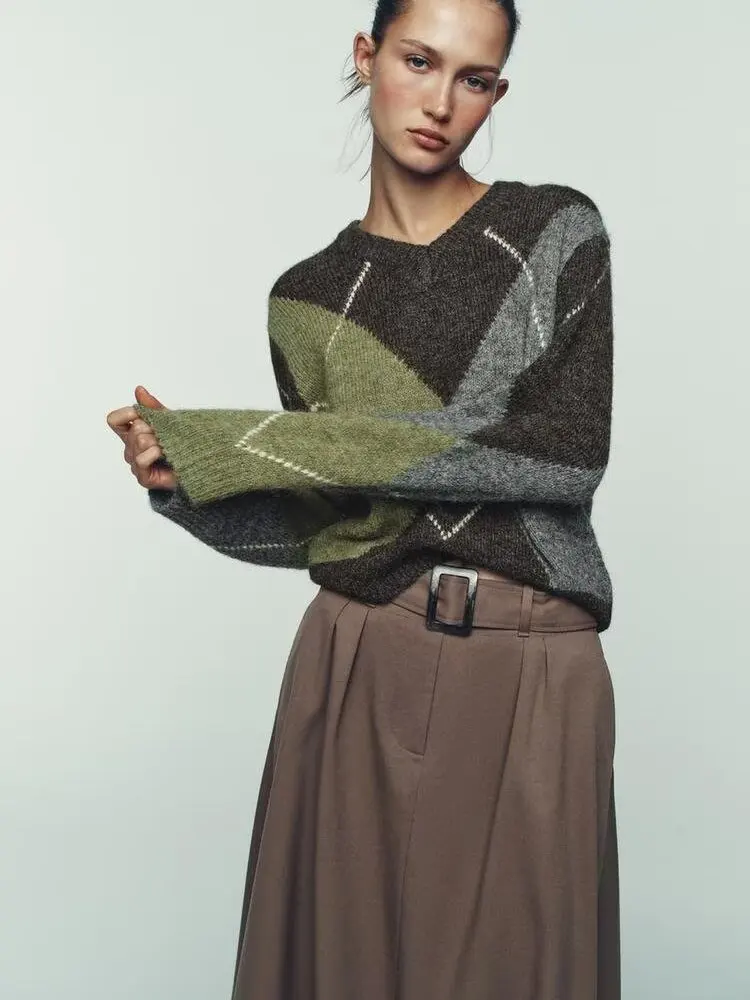 

EVEA New Faionable Women's Diamond Pattern Knitted Sweater Soft Polyester Fiber Long Sve V-Ne Warm Casual Sle