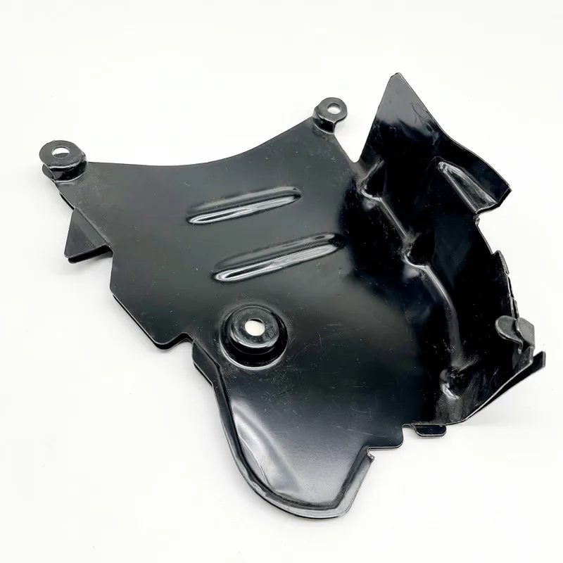 Copertura della cinghia dentata inferiore per Audi A3 A4 A6 S3 TT VW Sharan Polo Bora Passat Skoda Seat 1.8L 06A109147F