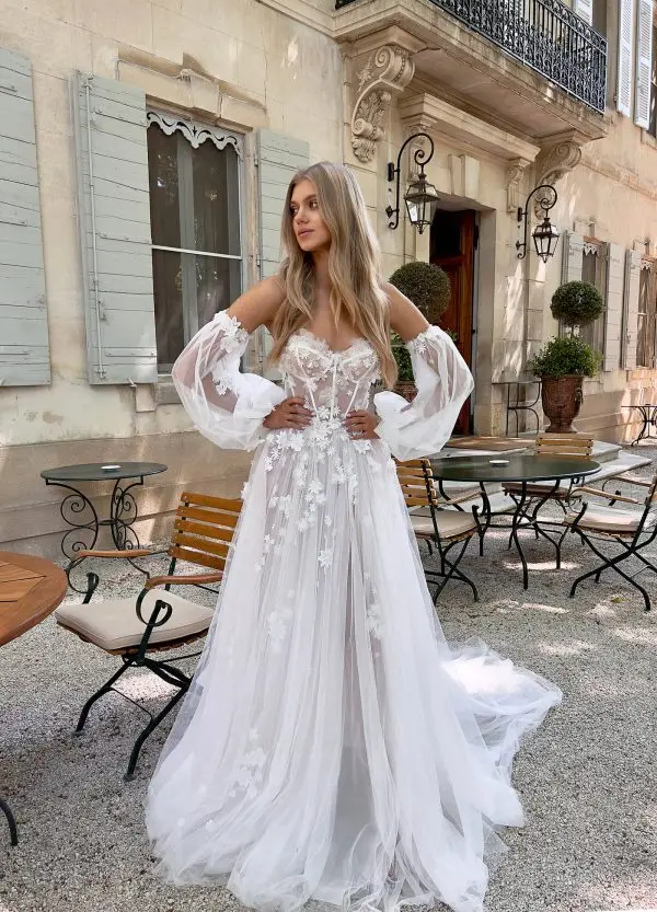 Elegant Sweetheart Lace Applique 3D Bloem Een Line Trouwjurken Afneembare Bladerdeeg Mouwen Side Slit Boho Beach Bridal Reed De