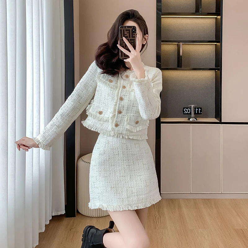 

Real Shot 2023 Autumn New Light Luxury Two-Piece Set with High-End Feel for Petite Women Female Office Lady Girl, Includes Skirt