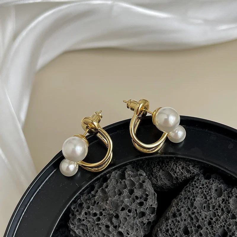 New Korean Light Luxury Imitation Pearl Stud Earrings A Two Wear Pearl Earring For Women Fashion Jewelry Accessories Party Gift