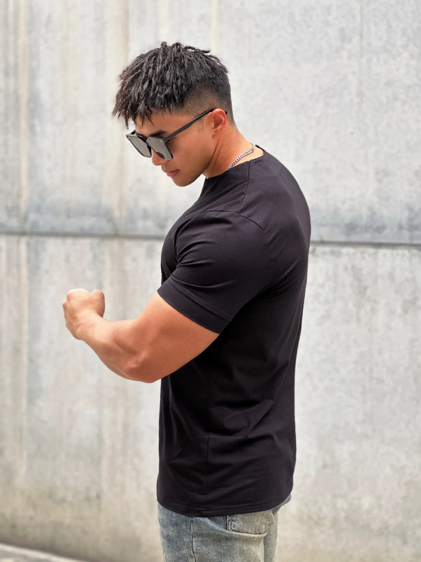 Mens Clothing New Fashion V neck Short Sleeve T Shirt Men Slim Fit T-shirt Men cotton Casual Summer Gym Fitness Tee shirt