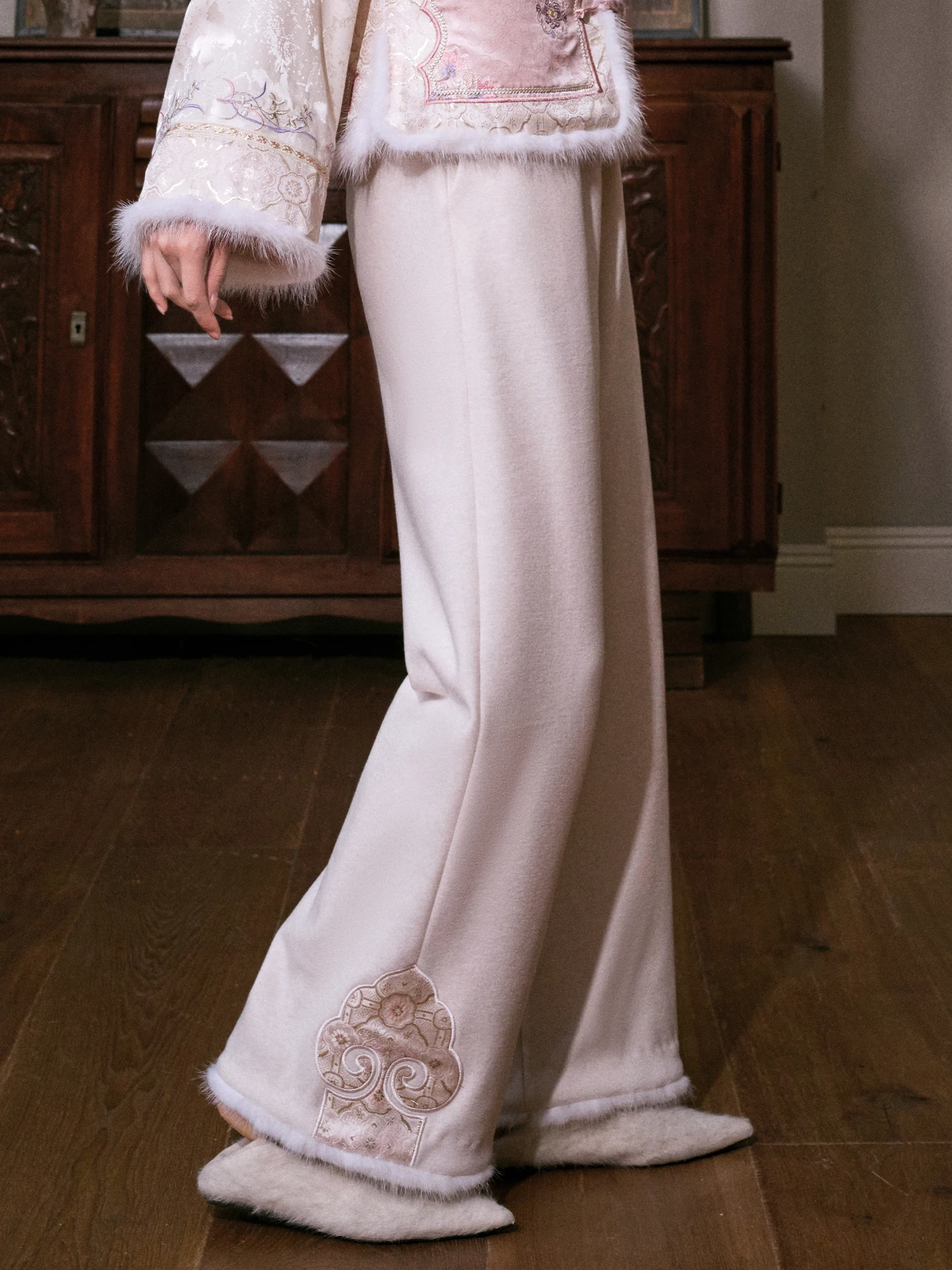 

Новые китайские утепленные широкие вязаные повседневные брюки из смесового шелка с высокой талией, эластичные, из полиэфирного волокна, женские зимние брюки