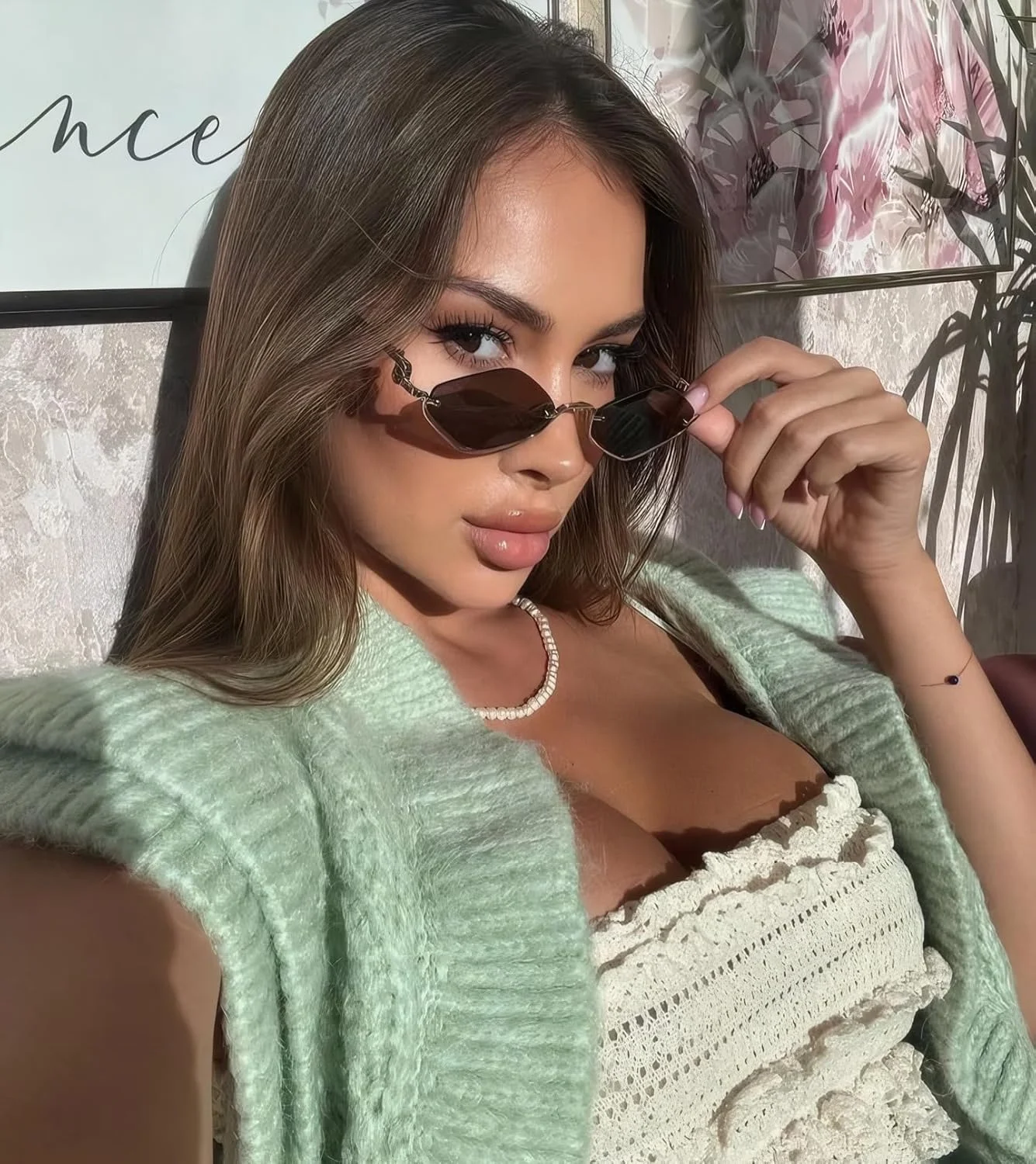 Retro Kleine Unregelmäßige Halbrahmen-Metallsonnenbrille für Damen, Trendige Leichte Schmale Goldene Sonnenbrillen – Detail 2