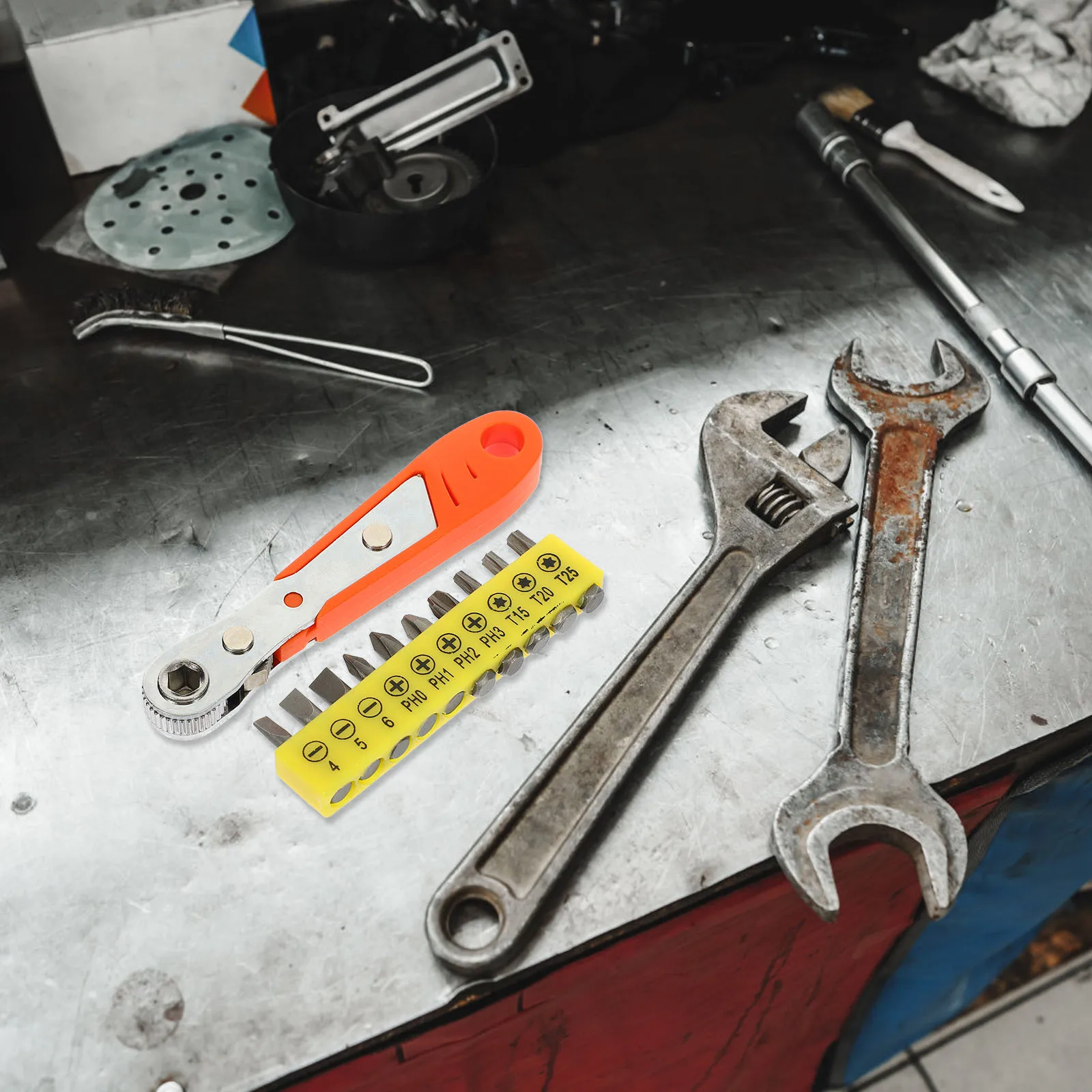 

1Set Ratchet Screwdriver Socket Mini Ratcheting Wrench Bendable Handle for Brake Adjustment Brake Booster Repair Tool Hand Tool