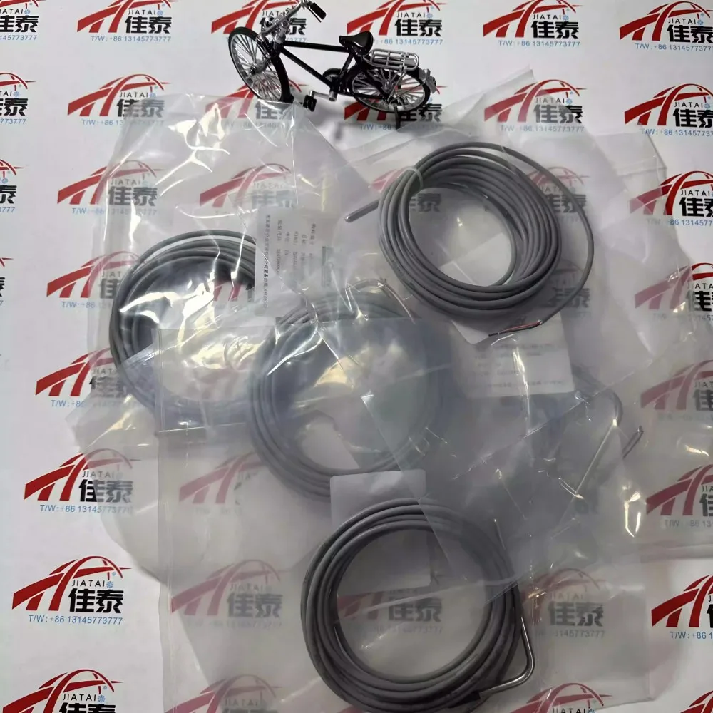 

New for spot M073007203 McQuay centrifugal screw temperature sensor M073007203 5 meters