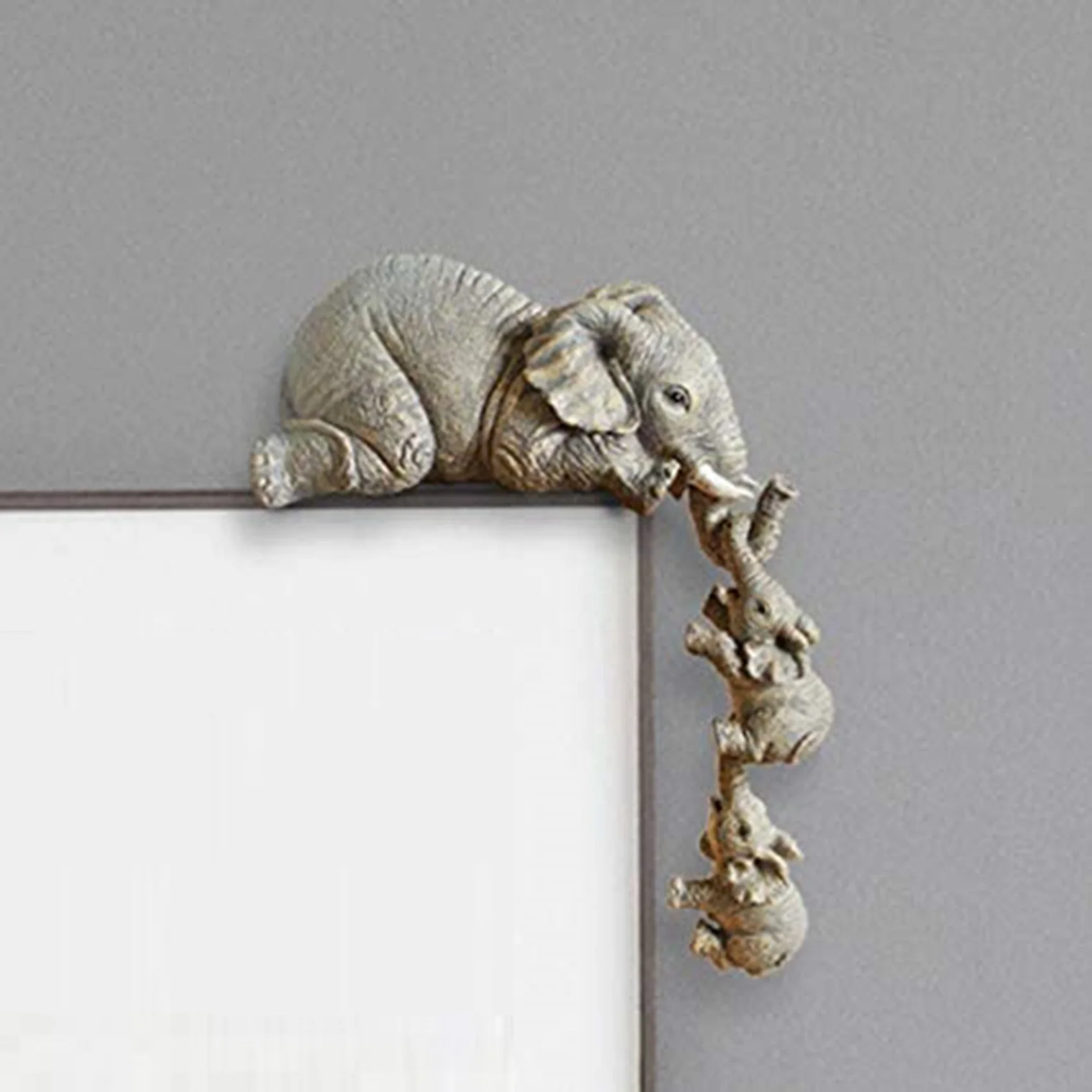 Elephant Resin Ornaments 3-Piece Decor, 1 Elephant Mothers and 2 Babies Hanging on the Edge of Handicraft Statues