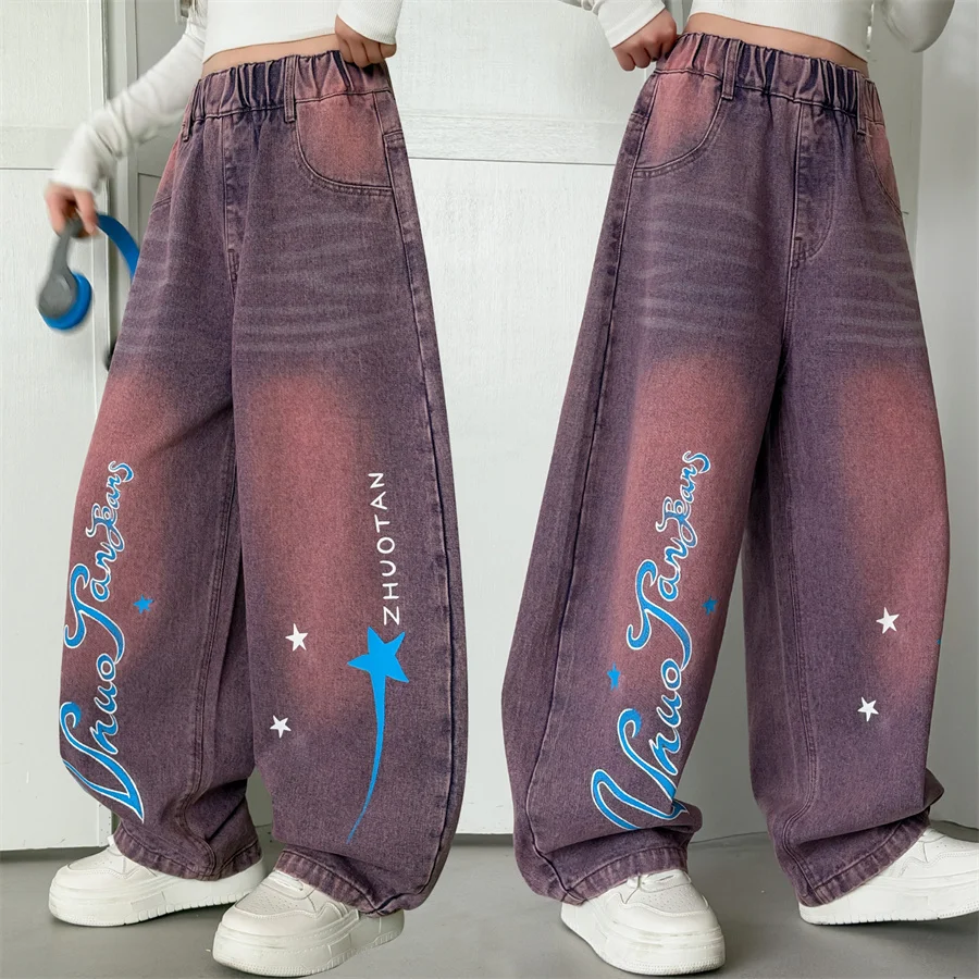 

Детские джинсы в корейском уличном стиле, весенние, широкие, разноцветные, с изогнутым кроем и принтом букв, для девочек, в стиле хип-хоп