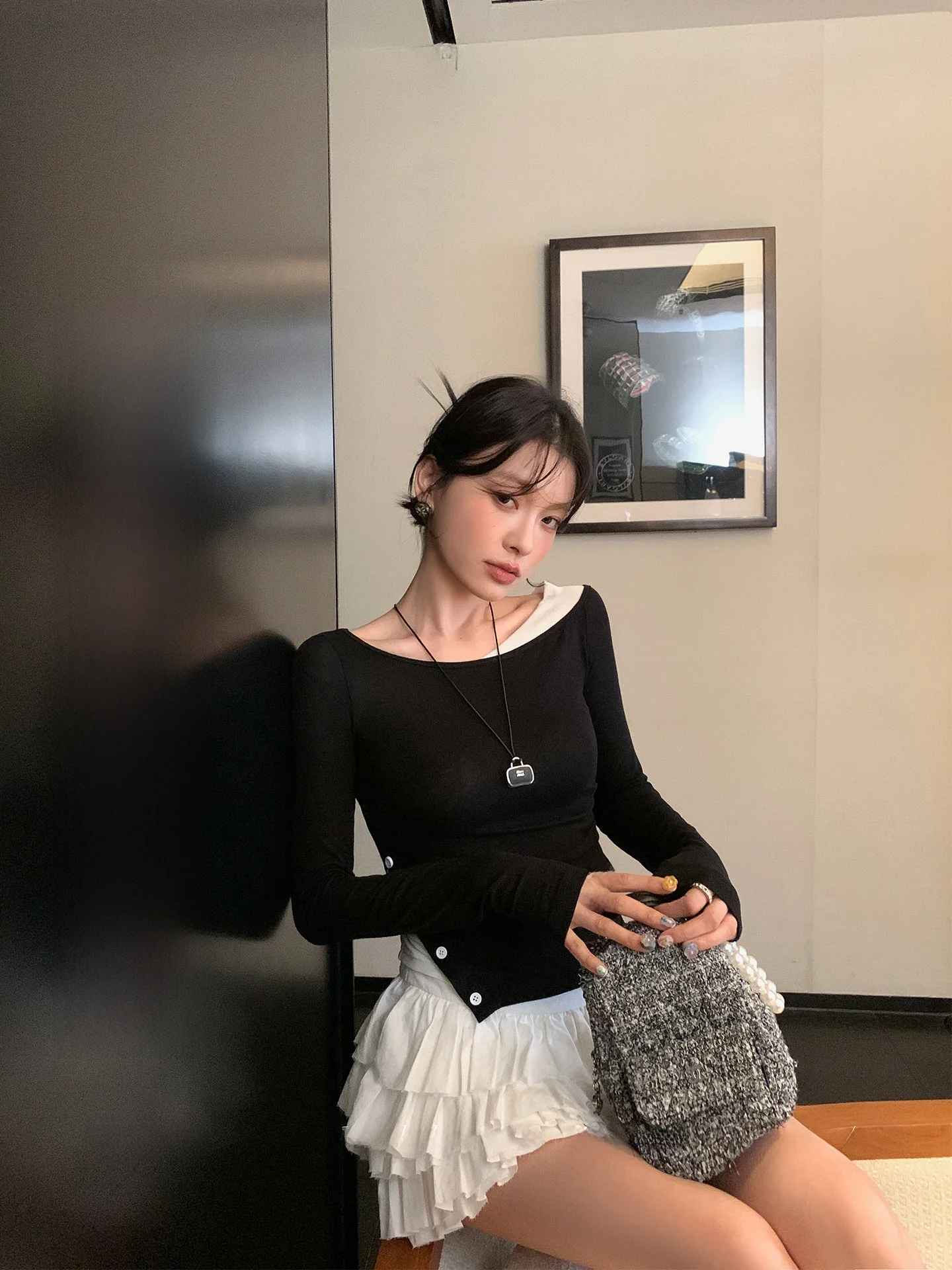 

LIONE Elastic Long Sleeve T-Shirt Ruche Shoulder Color Block Woolen Ladies Casual Style Fake Two-Piece Button Detail Top
