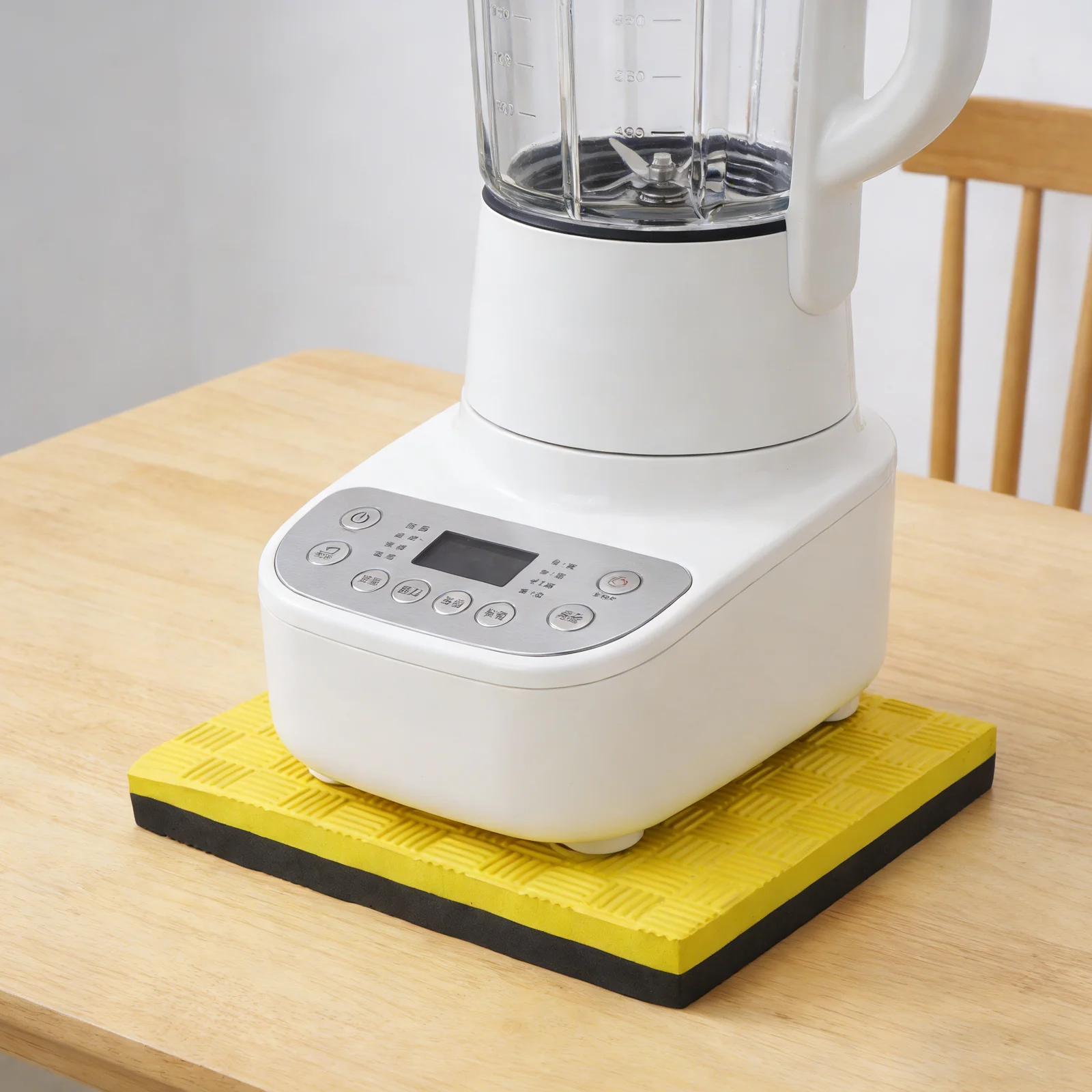 

Vibration Damping and Soundproofing Mat 9.8 Inch for Blender Mixer - Easy Absorbing Pad - Stable Anti Slip Mixer