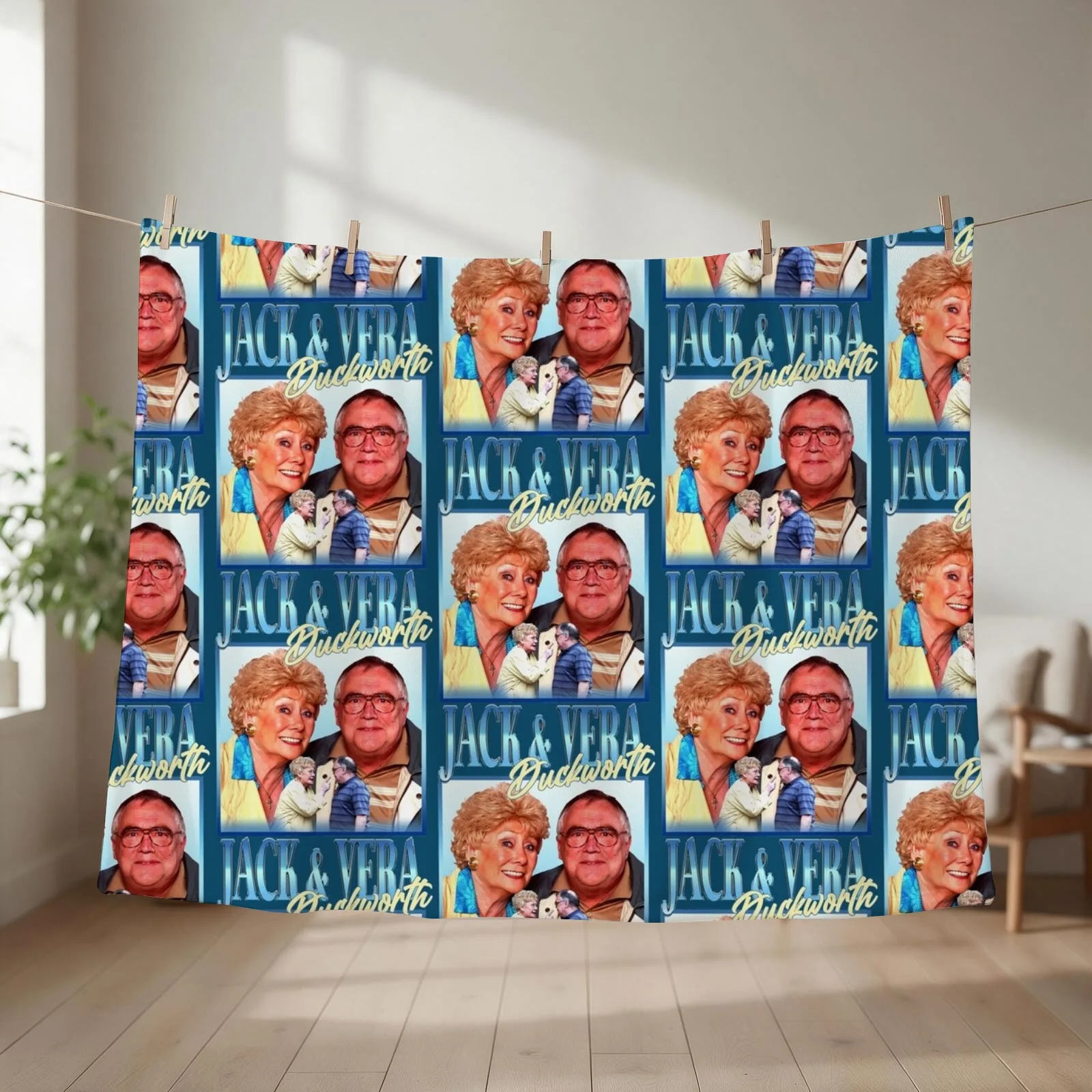Coronation Street Essential Throw Blanket couch cozy soft plush fuzzy picnic outdoor blanket