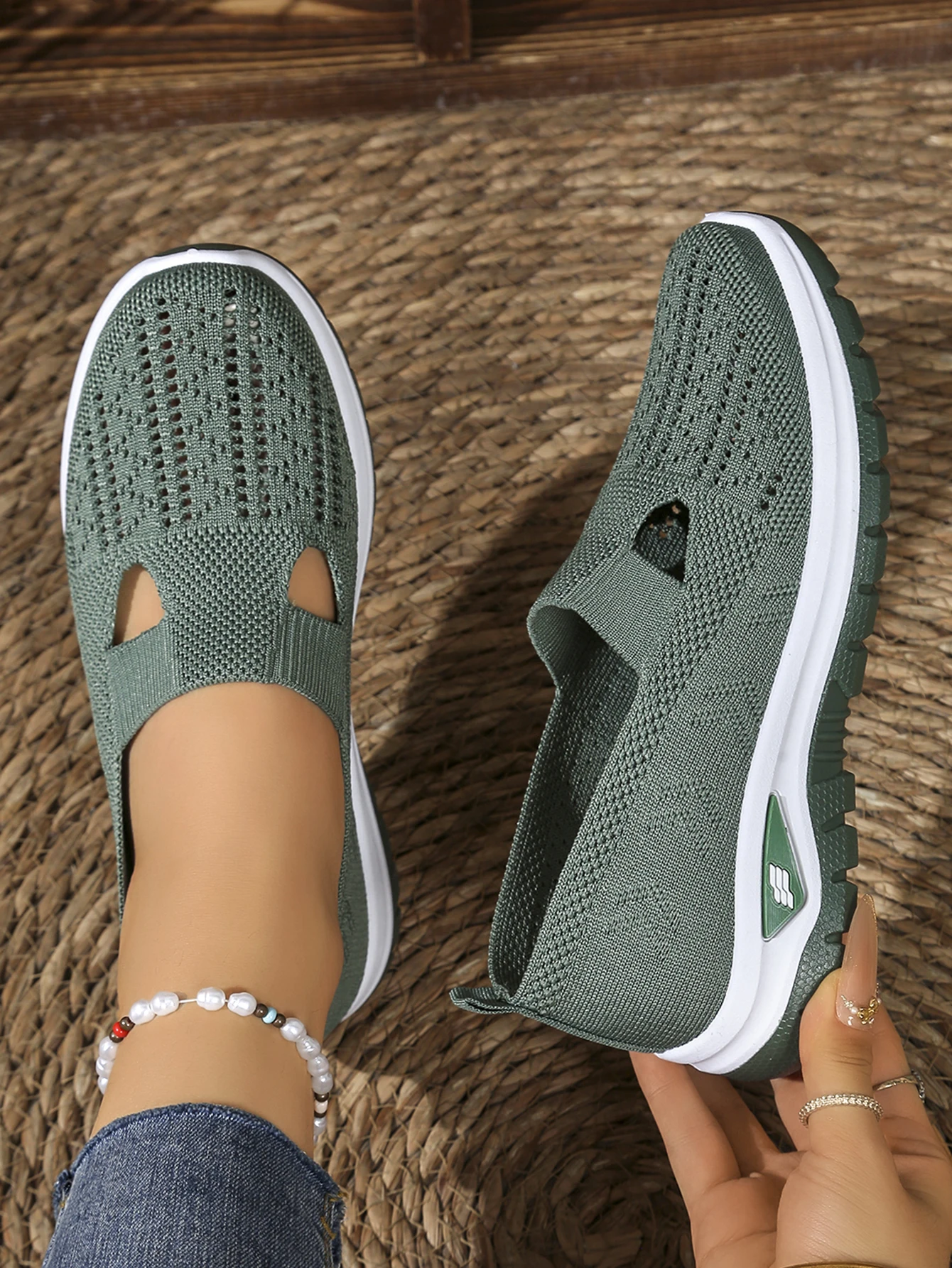 Atmungsaktive Mesh-Flachmules für Damen, leichte Slip-On-Wanderschuhe, bequem, vielseitig, für den täglichen Gebrauch, für Reisen im Freien, lässige Mutter-Schuhe – Detail 12