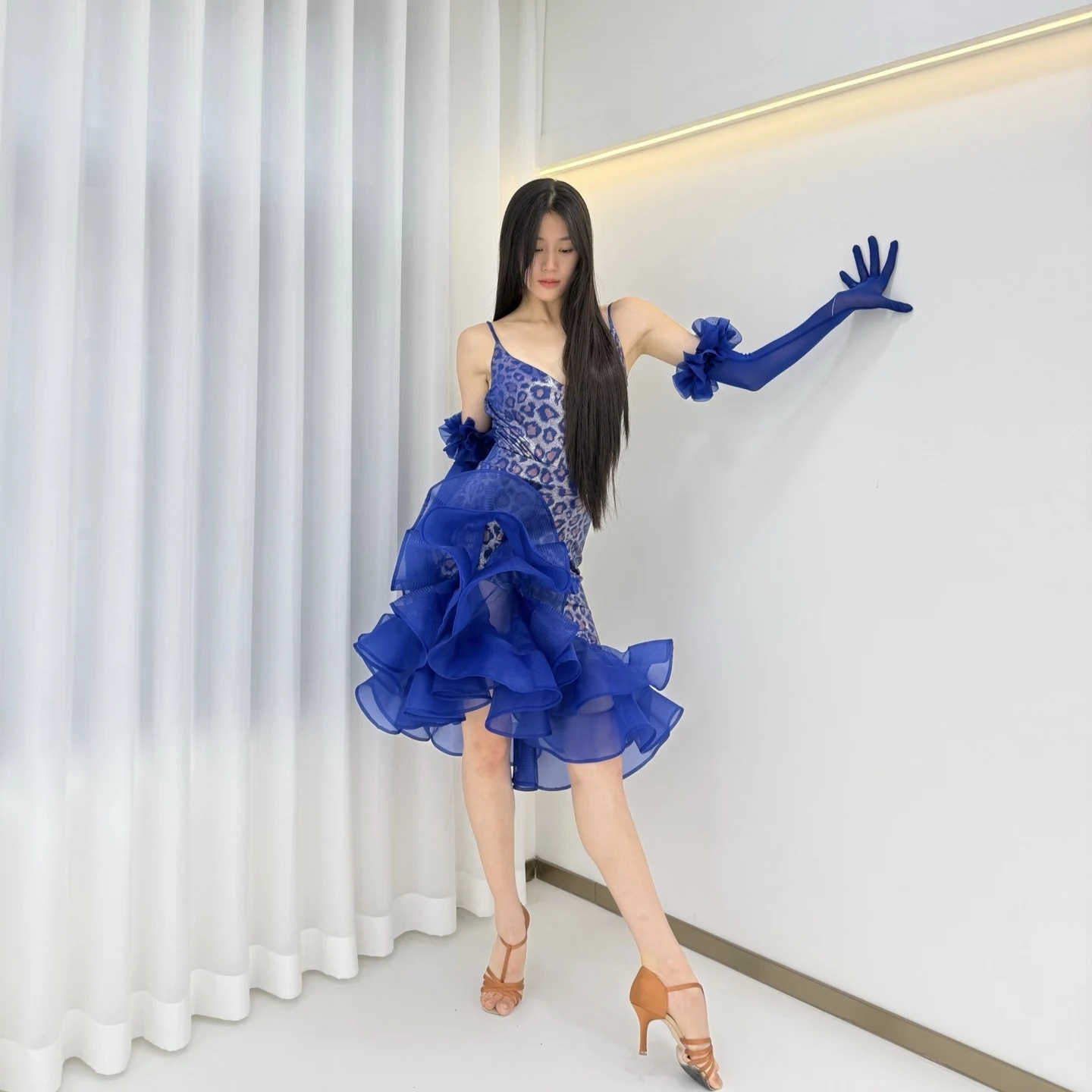 2025 vêtements de concours de danse latine femmes léopard robe en arête de poisson adulte Rumba Tango robe de danse Costume de Performance DNV24091