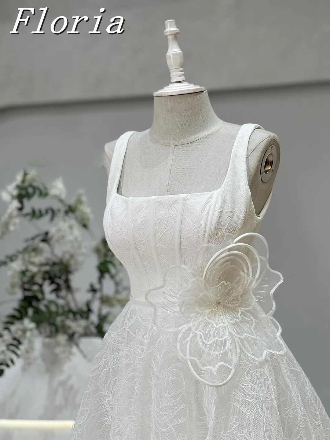 ชุดราตรีลูกไม้สไตล์ฝรั่งเศสวินเทจสุดหรู สีขาว คอเหลี่ยม แต่งดอกไม้ 3 มิติ สำหรับงานพรอม งานวันเกิด งานเลี้ยงอย่างเป็นทางการ ทรงเอไลน์ รับตัดตามสั่ง