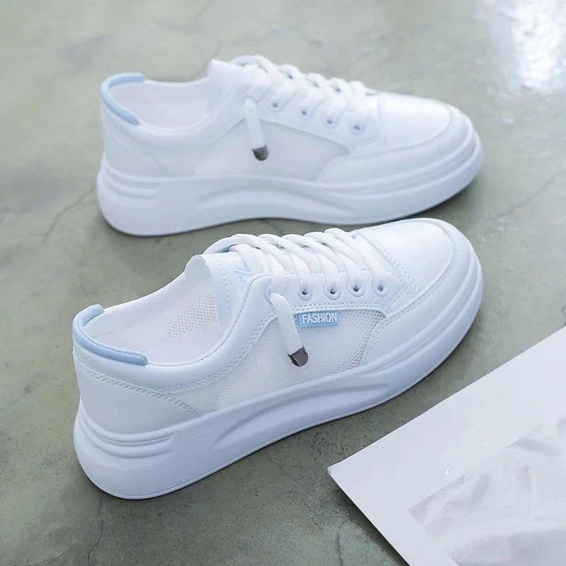 2026 Neue Damen Mesh Leichte Weiße Sneaker Sommer Casual Skate Schuhe Trendige Slip-On Boardschuhe