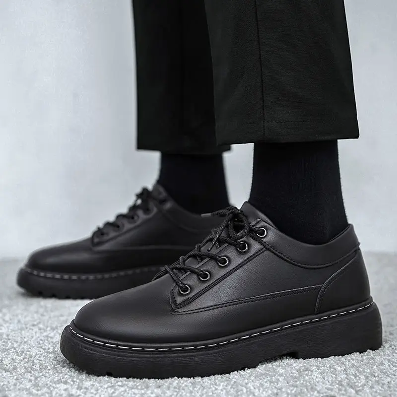 

Black Platform Round Toe Men's Leather Brogue Shoes in Promotion Low Price Classic Original Designer Retro New Male Casual Shoe