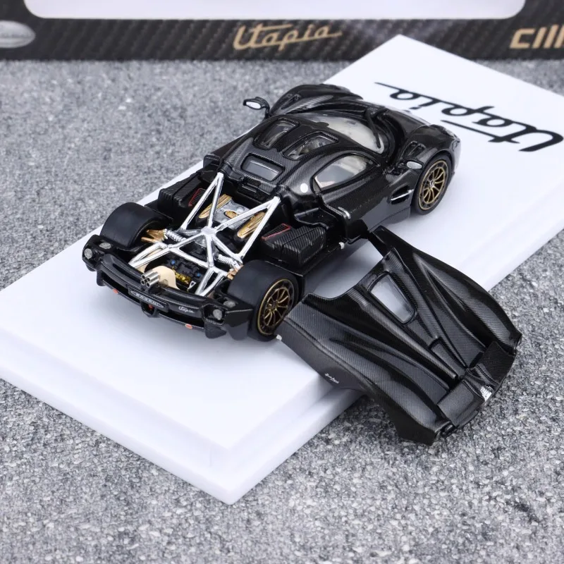 CM modèle 1/64 Pagani Utopia noir tout en alliage de carbone jouet véhicule à moteur moulé sous pression en métal modèle cadeaux