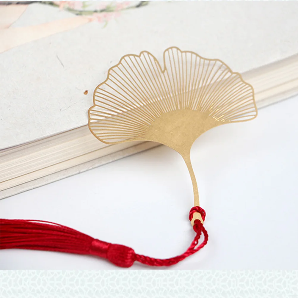 

Elegant Brass Bookmarks Vintage Ginkgo Leaves Metal Bookmark For Stationery Gifts Creative Design Golden Color Random Tassel