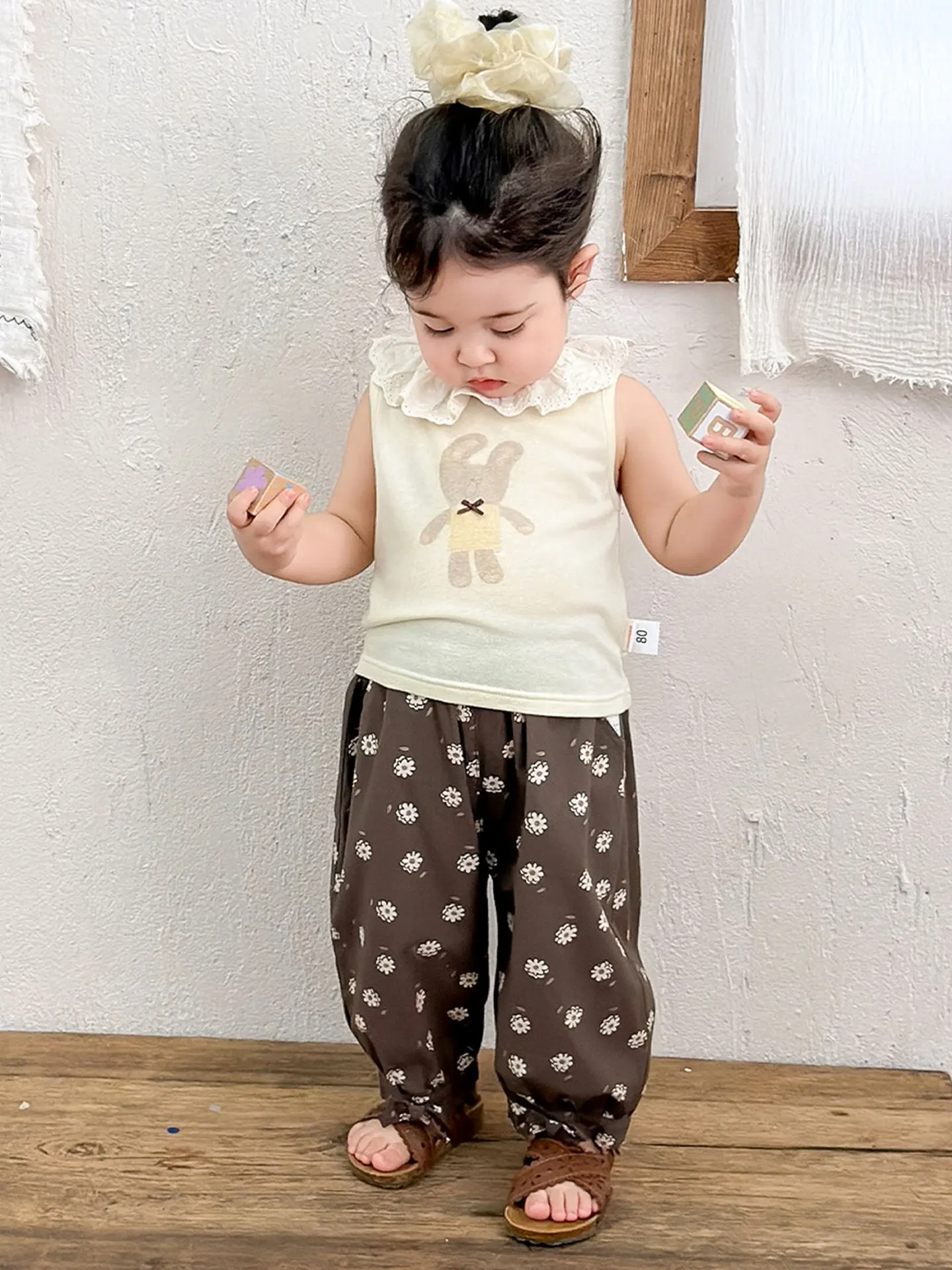 summer-cartoon-rabbit-lace-collar-sleeveless-top-and-flowered-cuffed-pants-toddler-set-for-girls-breathable-sunscreen-cotton