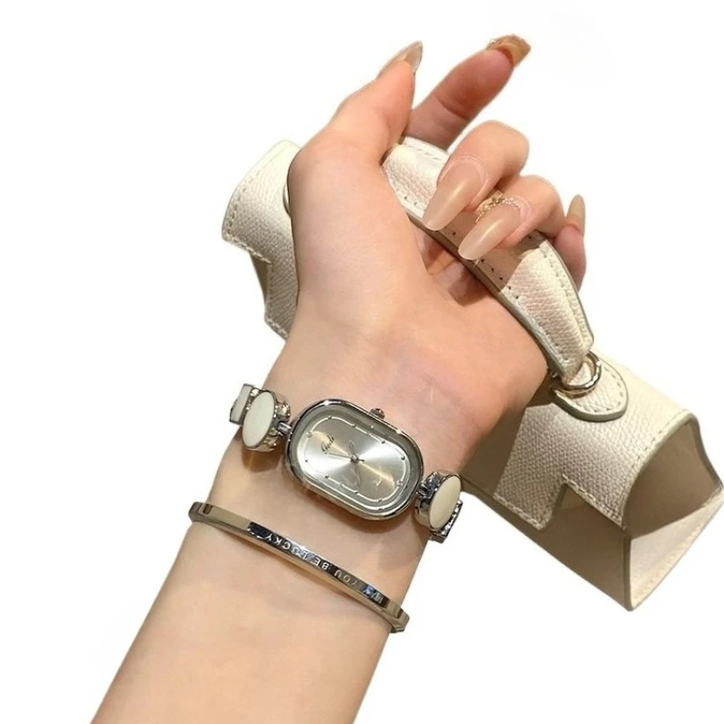 

Нежные овальные простые часы-браслет, литературные женские часы нестандартного дизайна