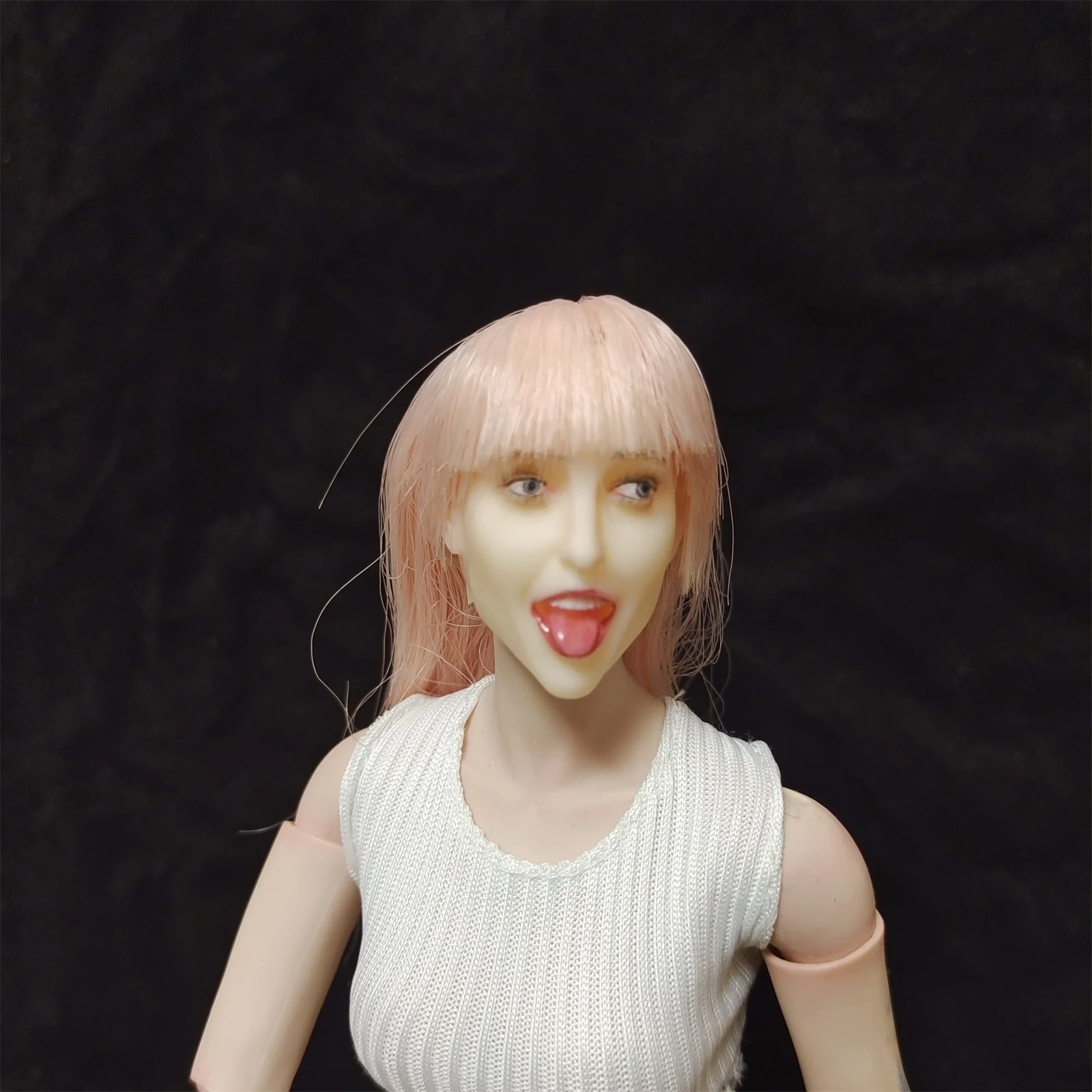 

1/6 Scale Female Head Sculpture Riley Reid Pink hair Expression For 12" PH Tbl Figure Toys
