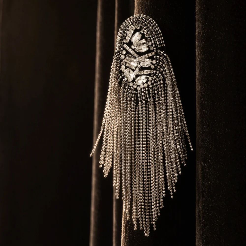 Fashion Handmade Shoulder Epaulettes Long Chain Vintage Tassel Shoulder Board Fringe Design Lightweight Rhinestone Epaulet Gifts