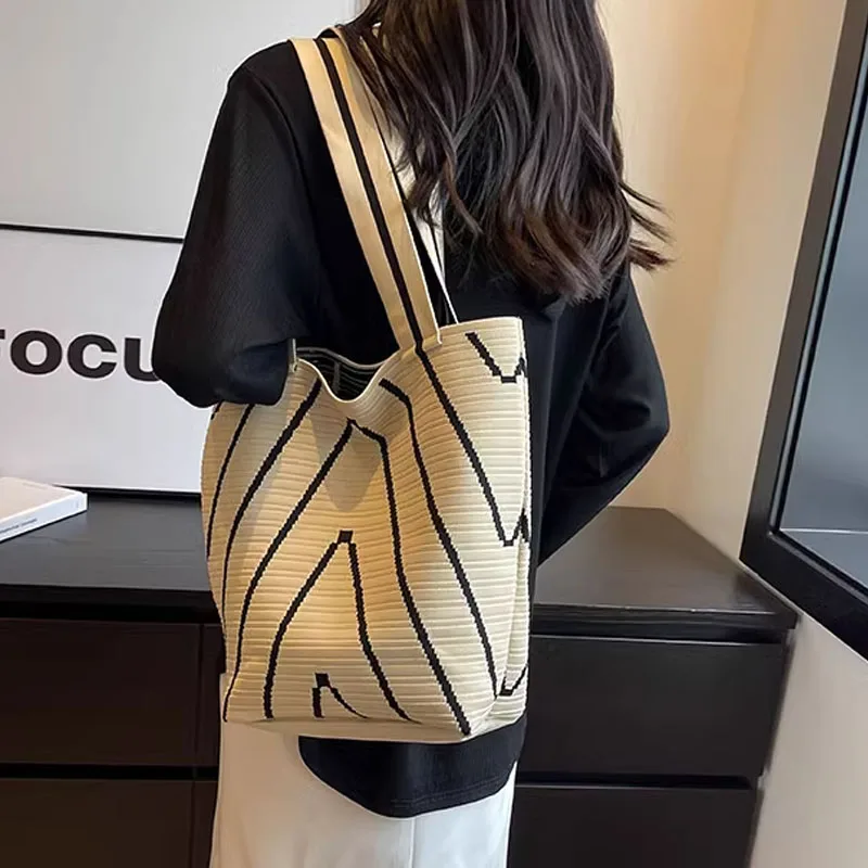 Bolso de hombro de gran capacidad para mujer, bandolera de punto con patrón de ondas, a la moda, 2024