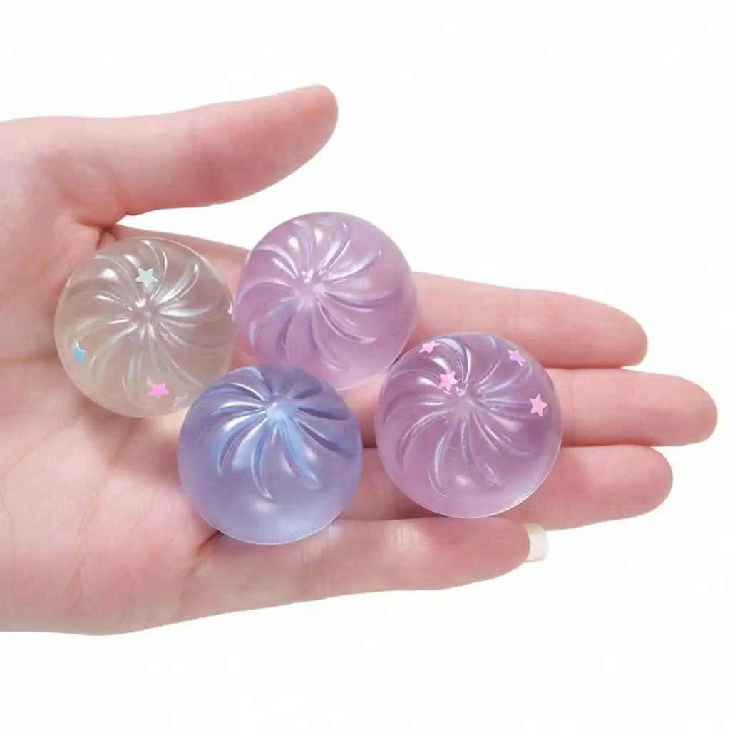 

4-Piece Glitter Crystal Bun Squishy Set, Mini Crystal Bun Shaped Squeeze Toys With Shiny Glitter Inside, Soft Skin-Friendly TPR Decompression Combination, Aesthetic Desktop Ornament Set, Leisure Gift For Play And Collection