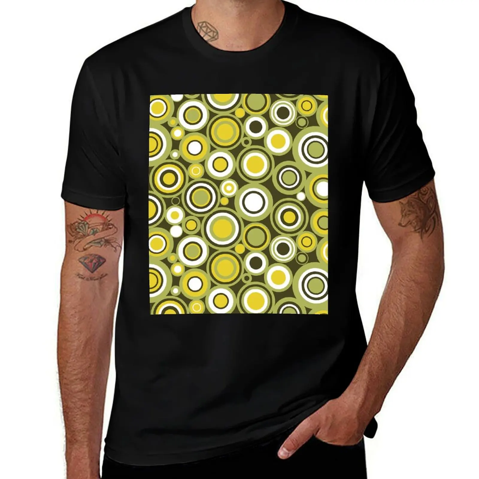 Green, Yellow and White Circle Retro Pattern T-Shirt Breathable Sportswear for Men T-Shirt