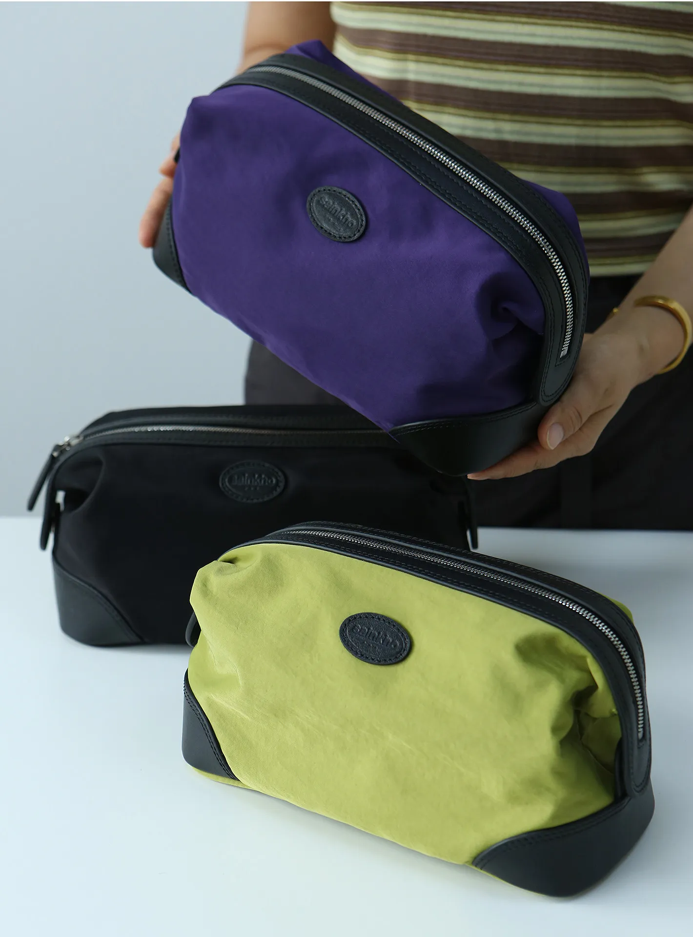 waterproof-nylon-toiletry-bag-with-genuine-leather-large-capacity-cosmetic-storage-pouch-for-travel-and-business-trips