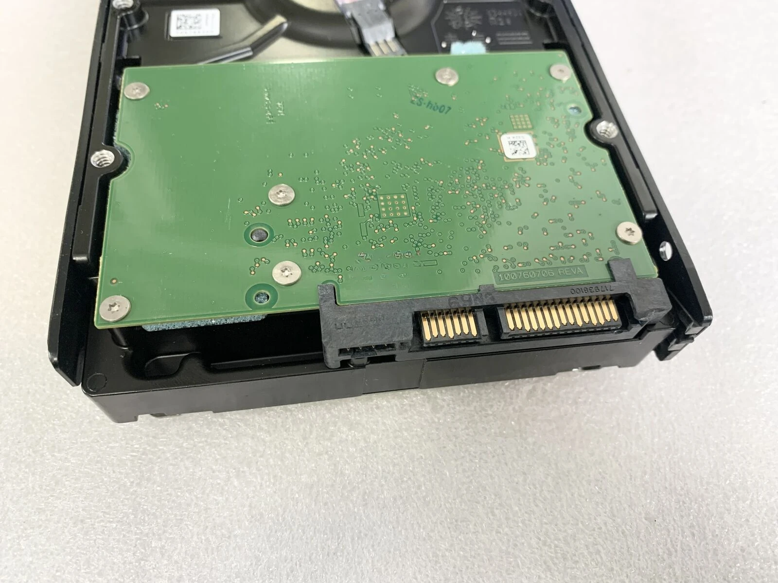 

Жесткий диск 02311AYP V3 V5 4T SAS 7,2K 6G 3,5 дюйма ST4000NM0023