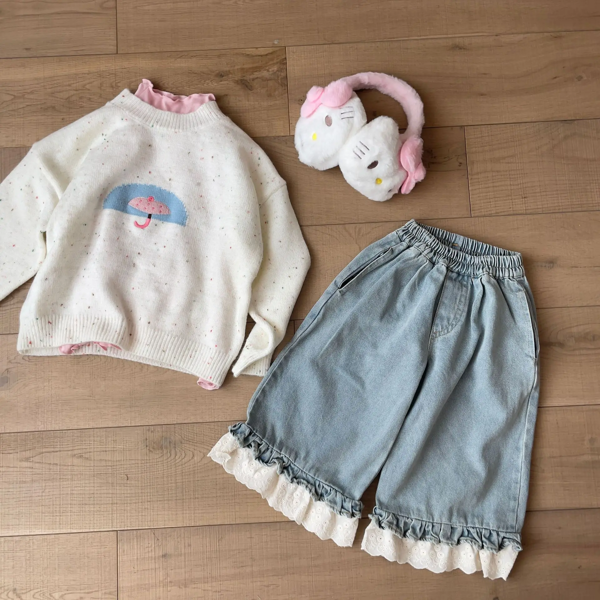 

Вязаный топ, свитер с круглым вырезом и длинными рукавами для девочек, детский осенне-зимний новый детский свитер с вышивкой, универсальный, милый, модный