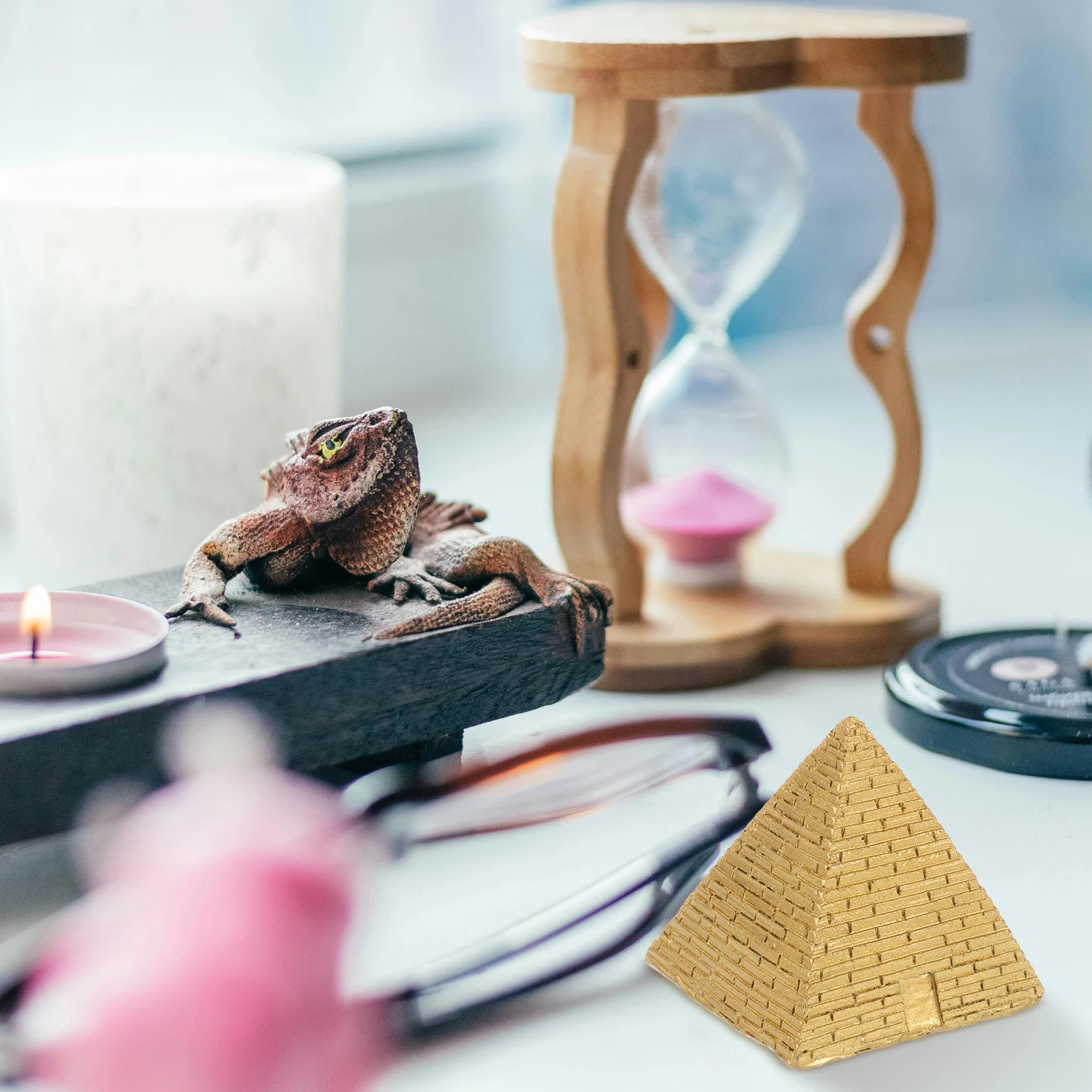 

Resin Egyptian Pyramid Sculpture Miniature Ancient Desk Ornament Office Shelf Decor Creative Micro Landscape Souvenir