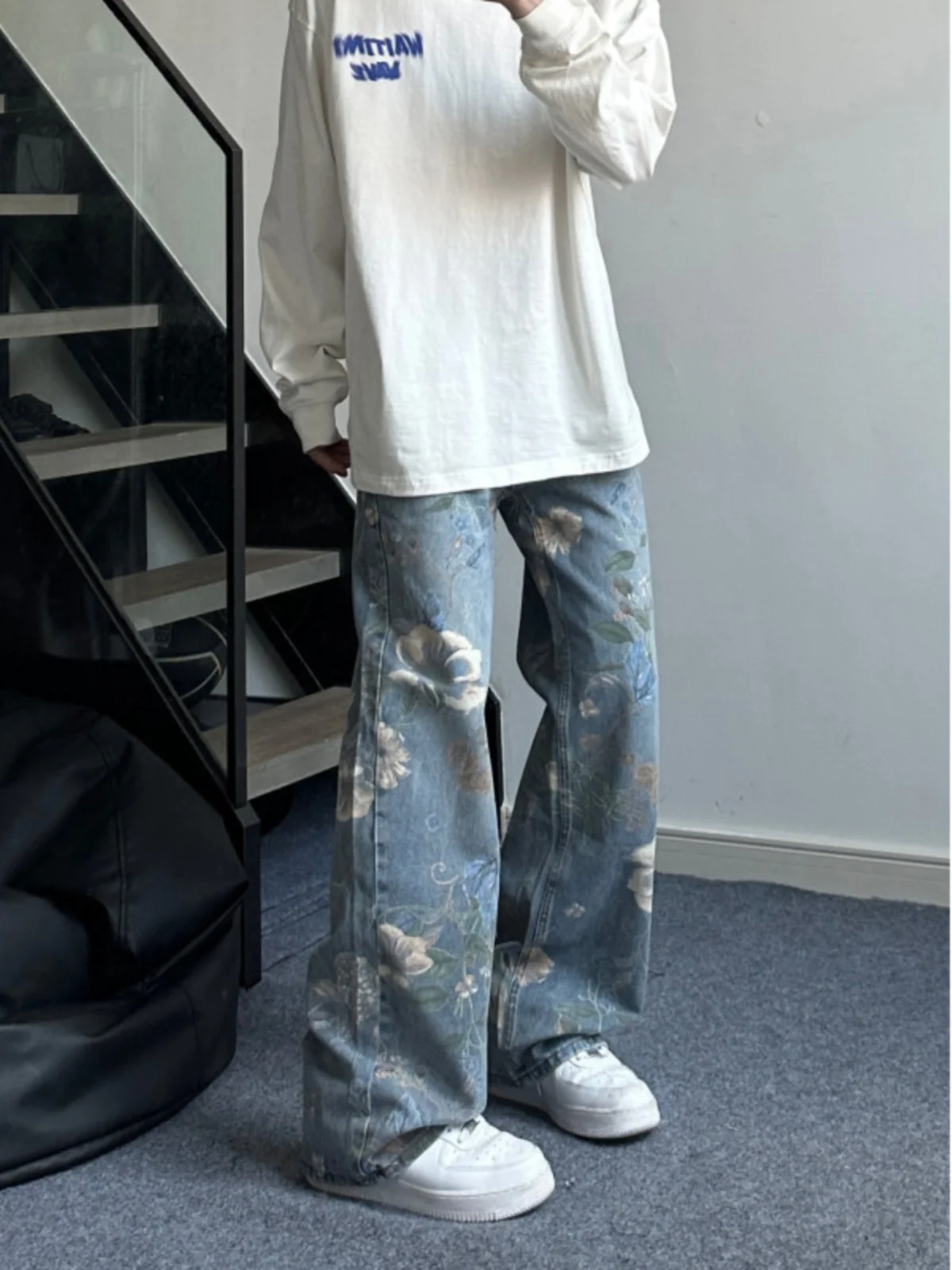 

Голубые винтажные свободные прямые джинсы с цветочным принтом в американском стиле для мужчин, модные повседневные хлопковые джинсовые брюки