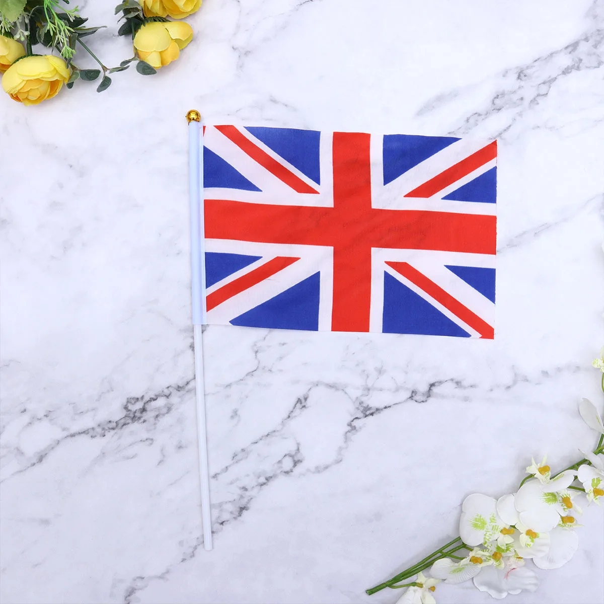 

50pcs Hand Held Small United Kingdom Flag On Stick Durable Lightweight Party Sports Event Decoration Flags Banners For Parades