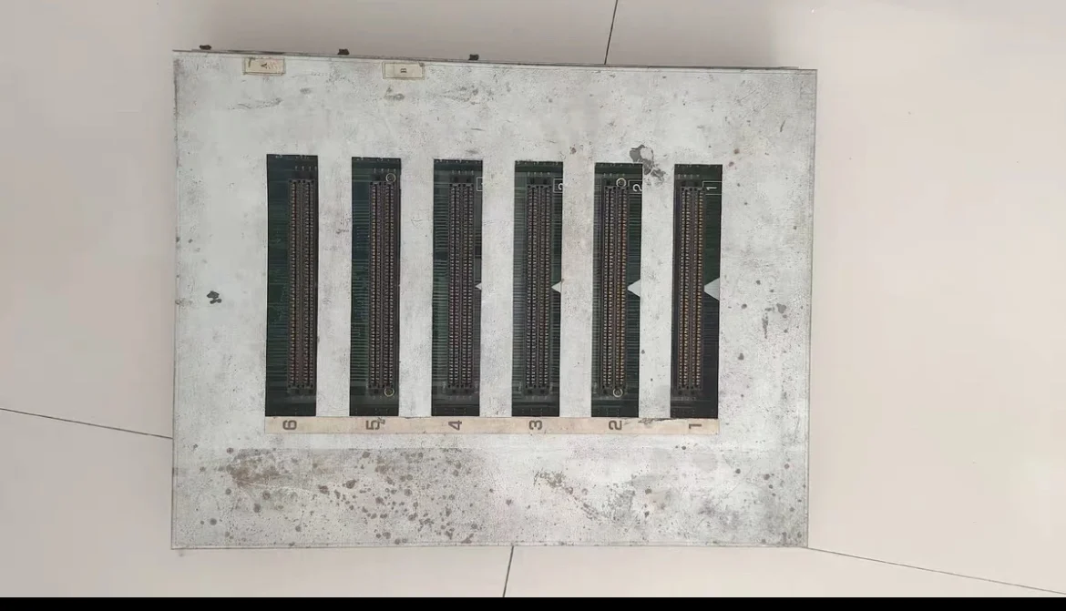 

snk MVS six slot motherboard case