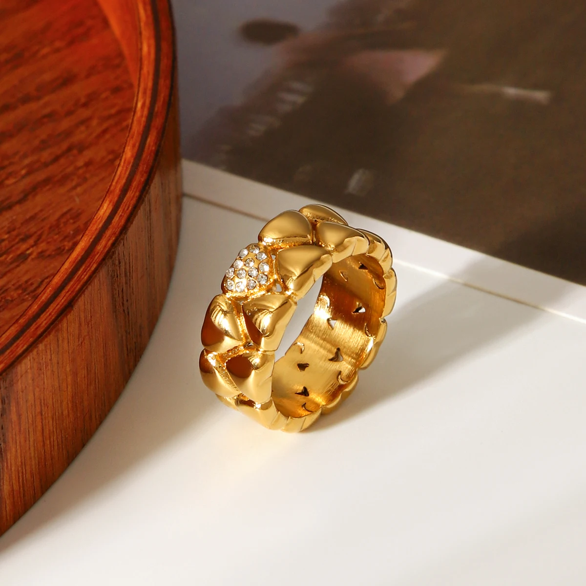 Vintage Croissant D…