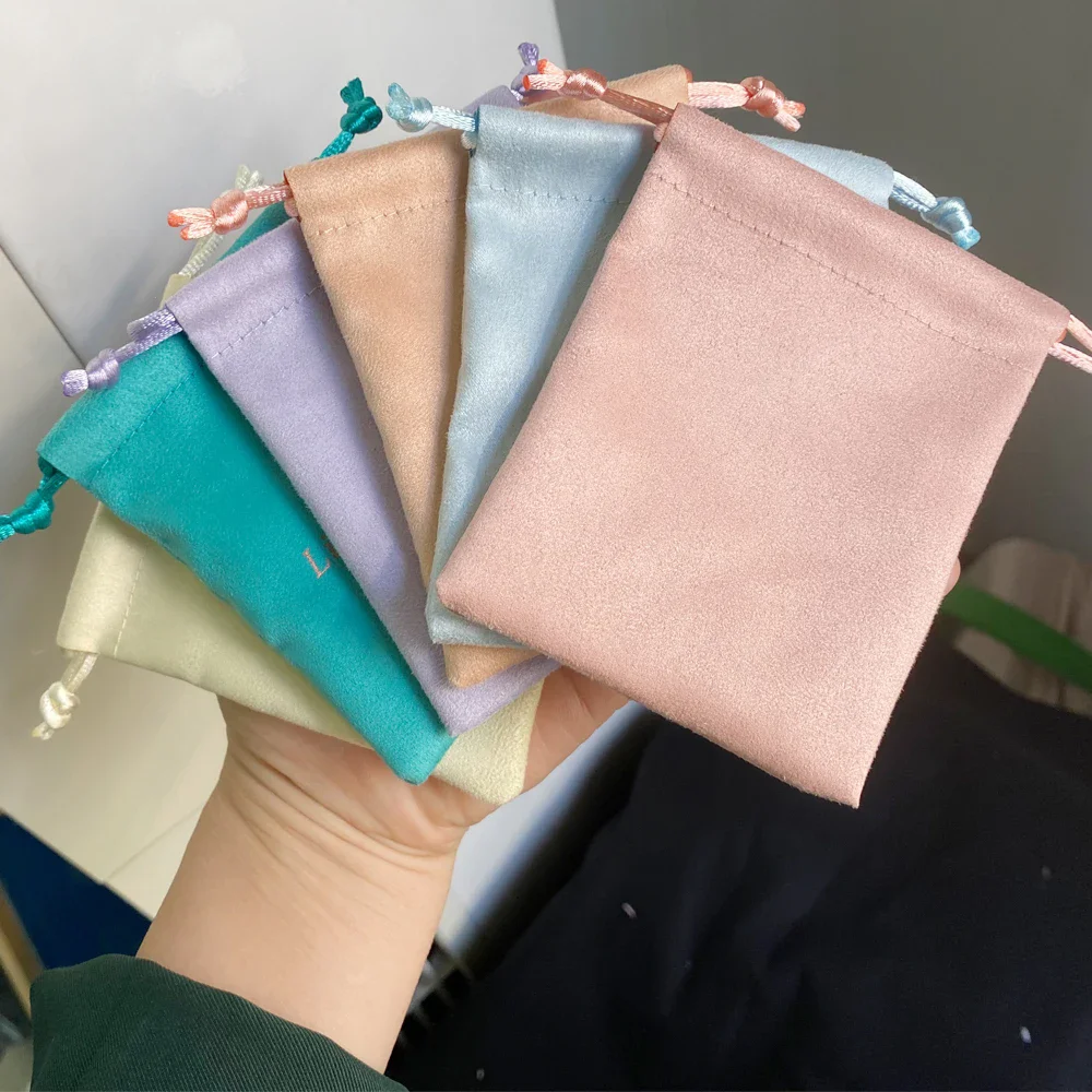 100 Bulk Personalized Logo Flannel Jewelry Packaging Gift Pouches Wedding Favors For Guests Drawstring Earring Ring Velvet Bag