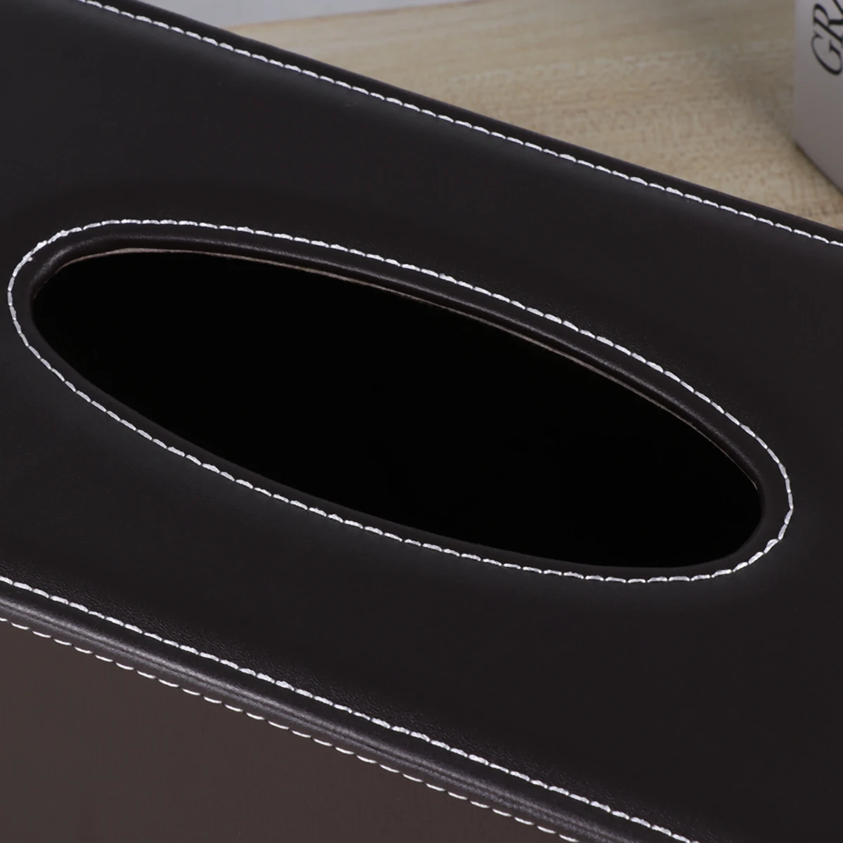 

1PC PU Tissue Box Simple Square Shape Tissue Holder Creative PU Tissue Organizer Box for Car(Black)