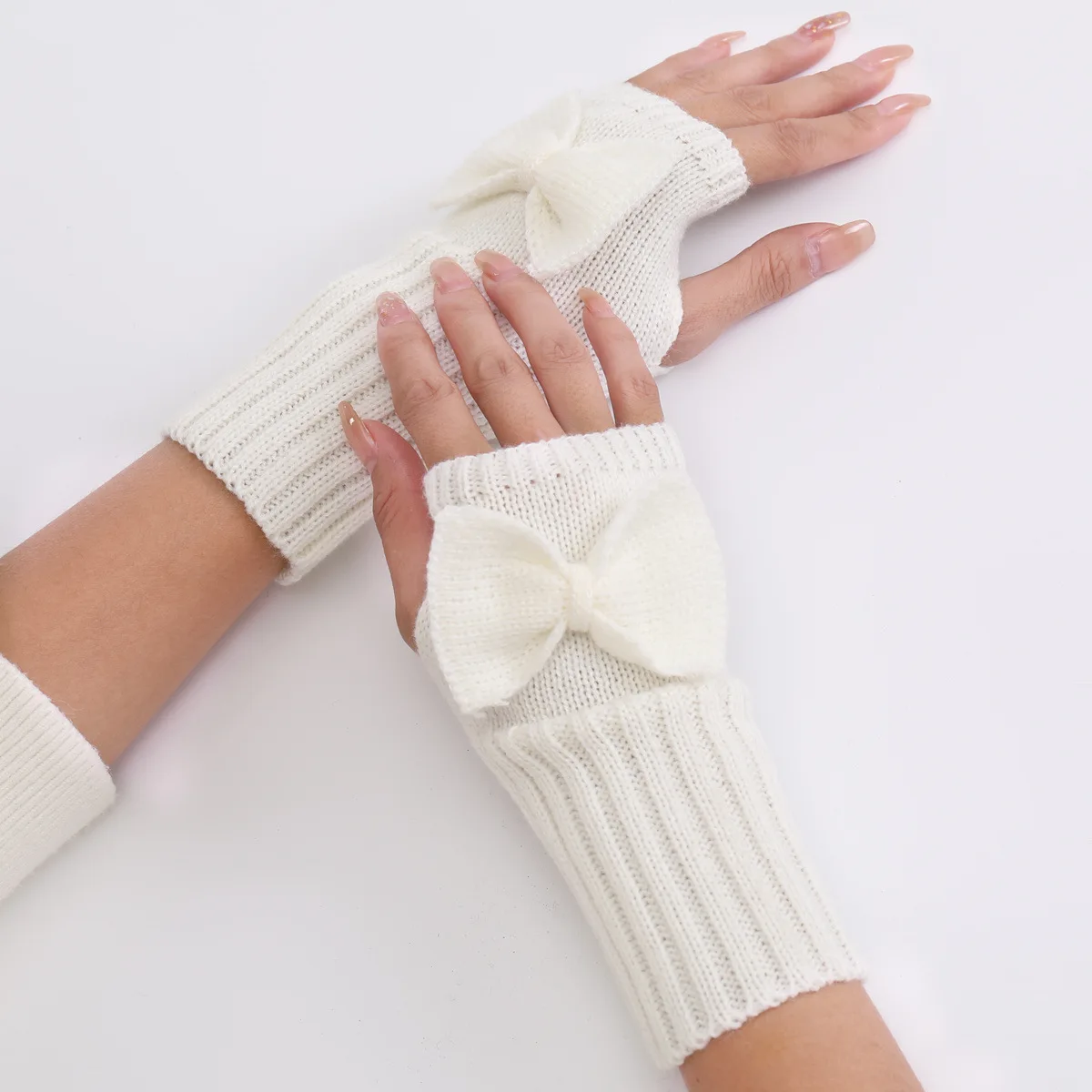 Guantes de medio dedo con lazo para mujer, manoplas cortas elásticas sin dedos, cálidas y a la moda para jóvenes y estudiantes, T26, Invierno