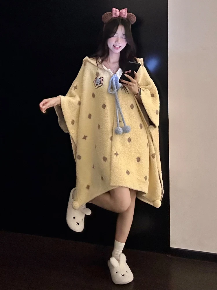 accappatoio-con-cappuccio-a-forma-di-elefantino-in-stile-coreano-morbido-e-adorabile-ideale-per-l'inverno-caldo-e-confortevole-perfetto-da-indossare-sia-in-casa-che-all'aperto-come-abbigliamento-da-notte