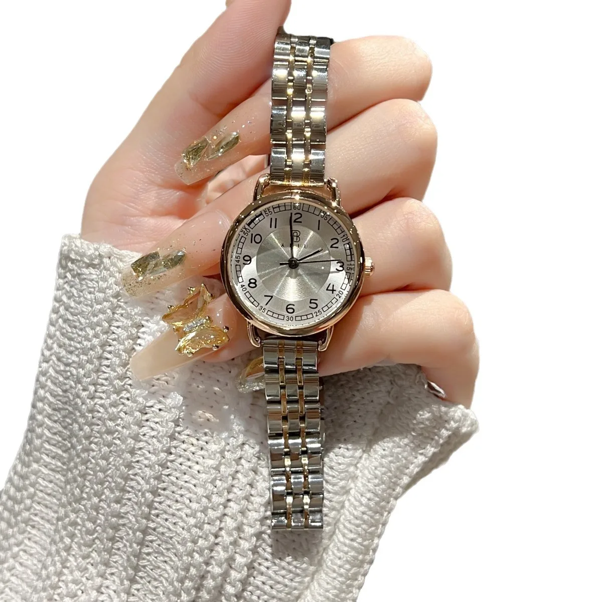 

Light luxury niche watch women's high-end temperament exquisite and versatile quartz watch