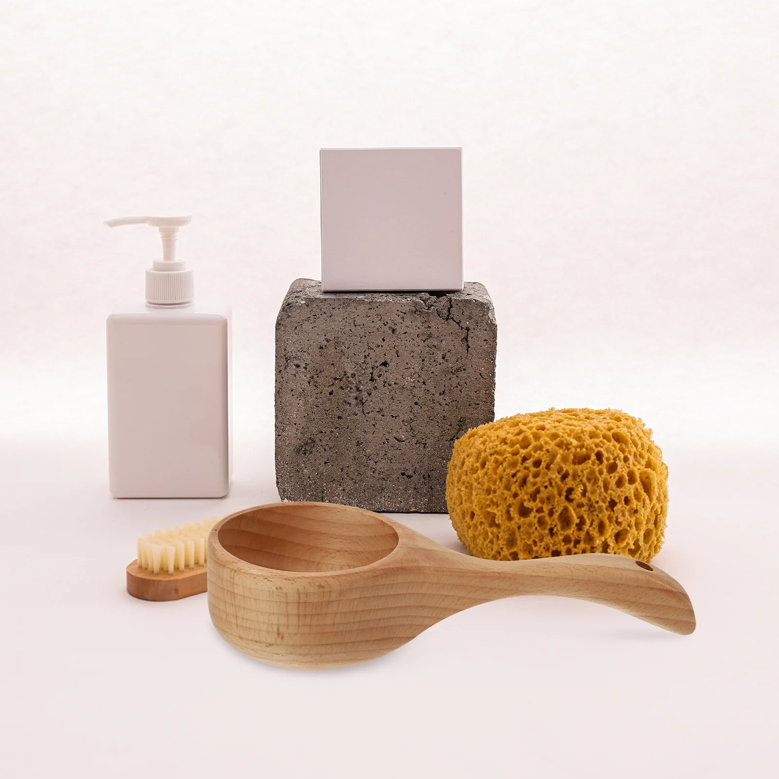 

1Pcs Multi-Function Wooden Spoon Ergonomic Design Sturdy Handle Bathing Scoop for Sauna Room Kitchen Utensil Household Soup