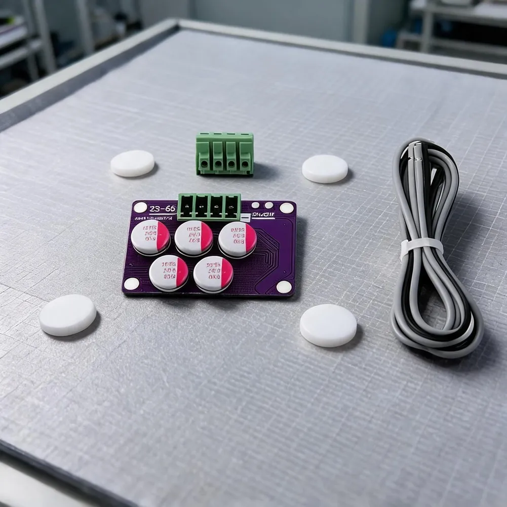 

Lithium Battery Charging Protection Board On Low Voltage Differential Capacitive Adaptable To Various Lithium Batteries