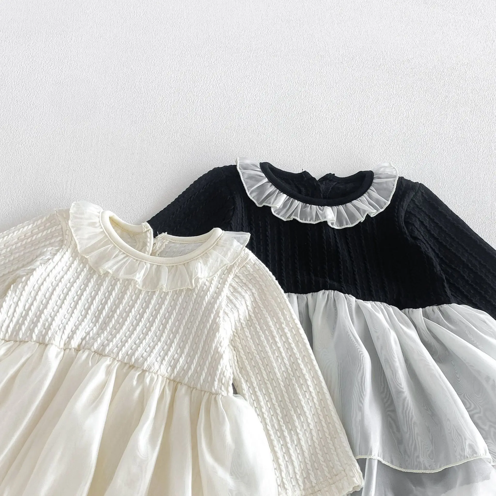 Girls' Autumn Lace Doll Collar Long Sleeved Dress 2026 Cute Baby Girl Full Moon One Year Old Crawling Princess Dress